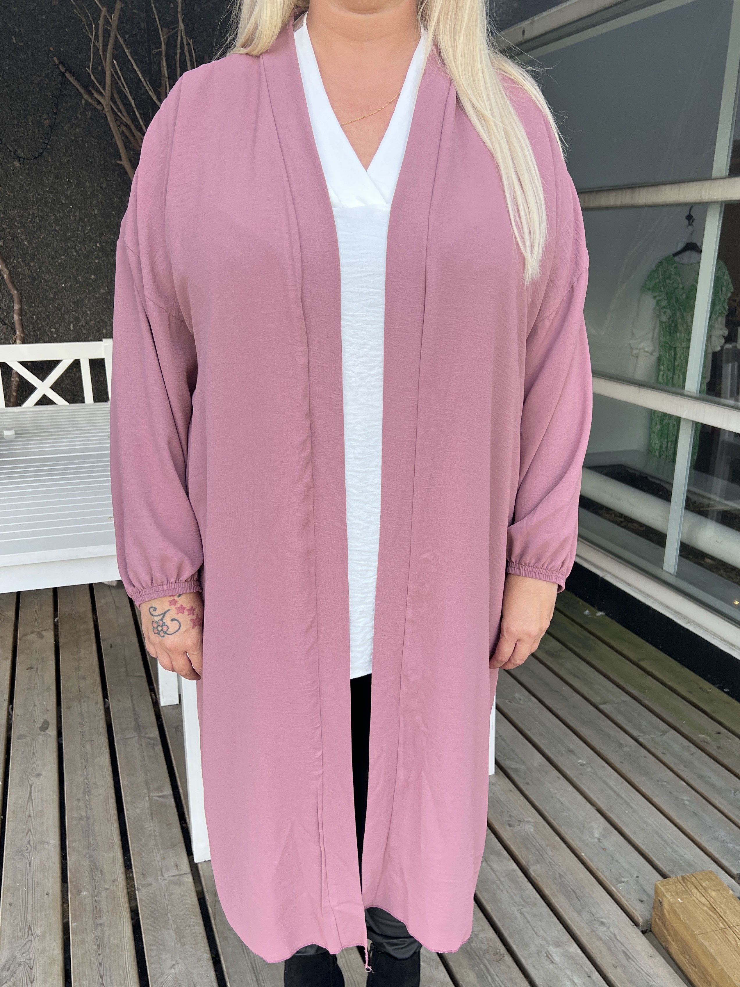 Ellen - Sød plus size cardigan med ballonærmer