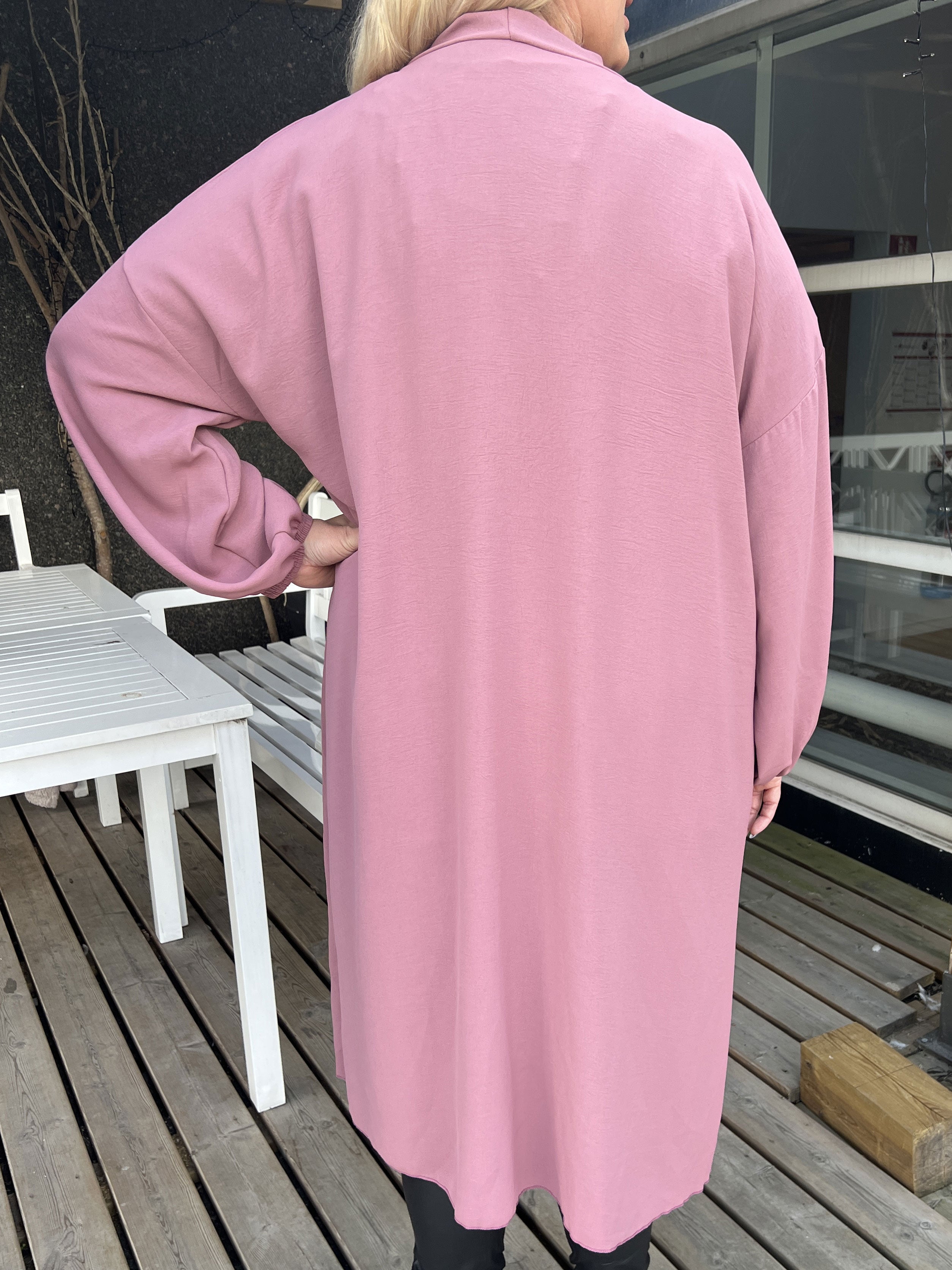 Ellen - Sød plus size cardigan med ballonærmer