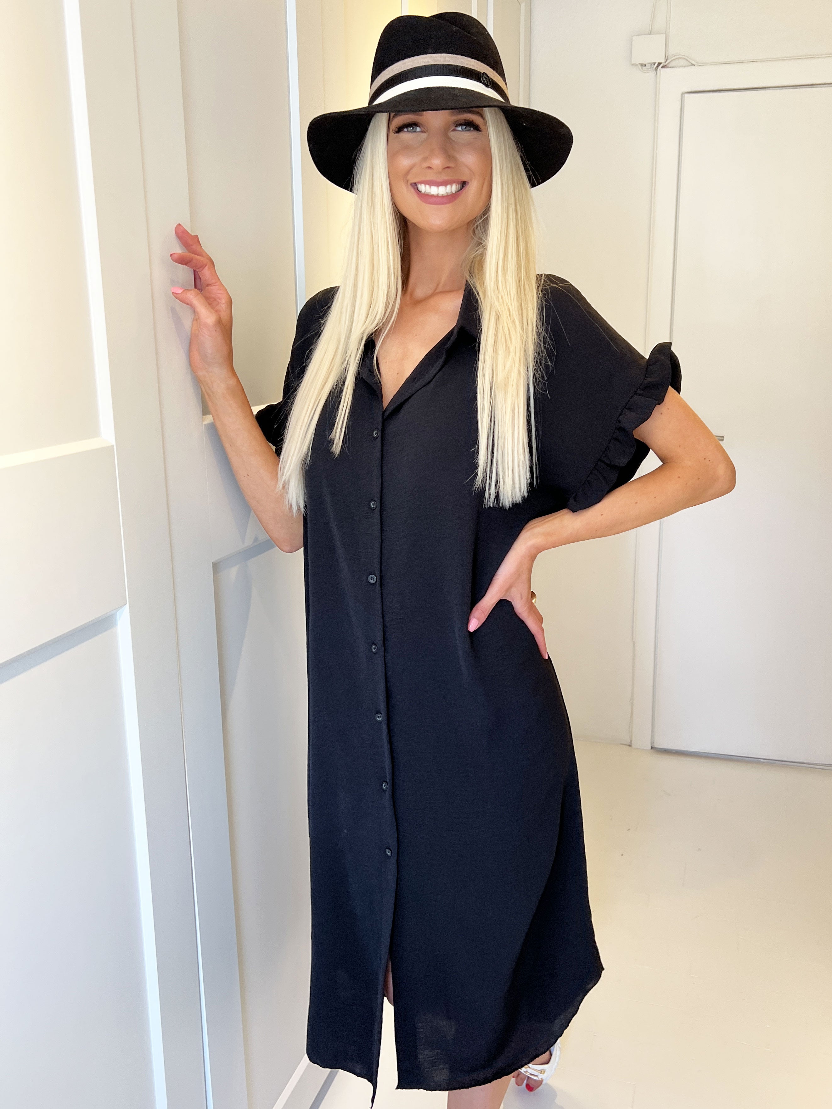 Emilie - Skjorte med sød flæsekant på ærmerne