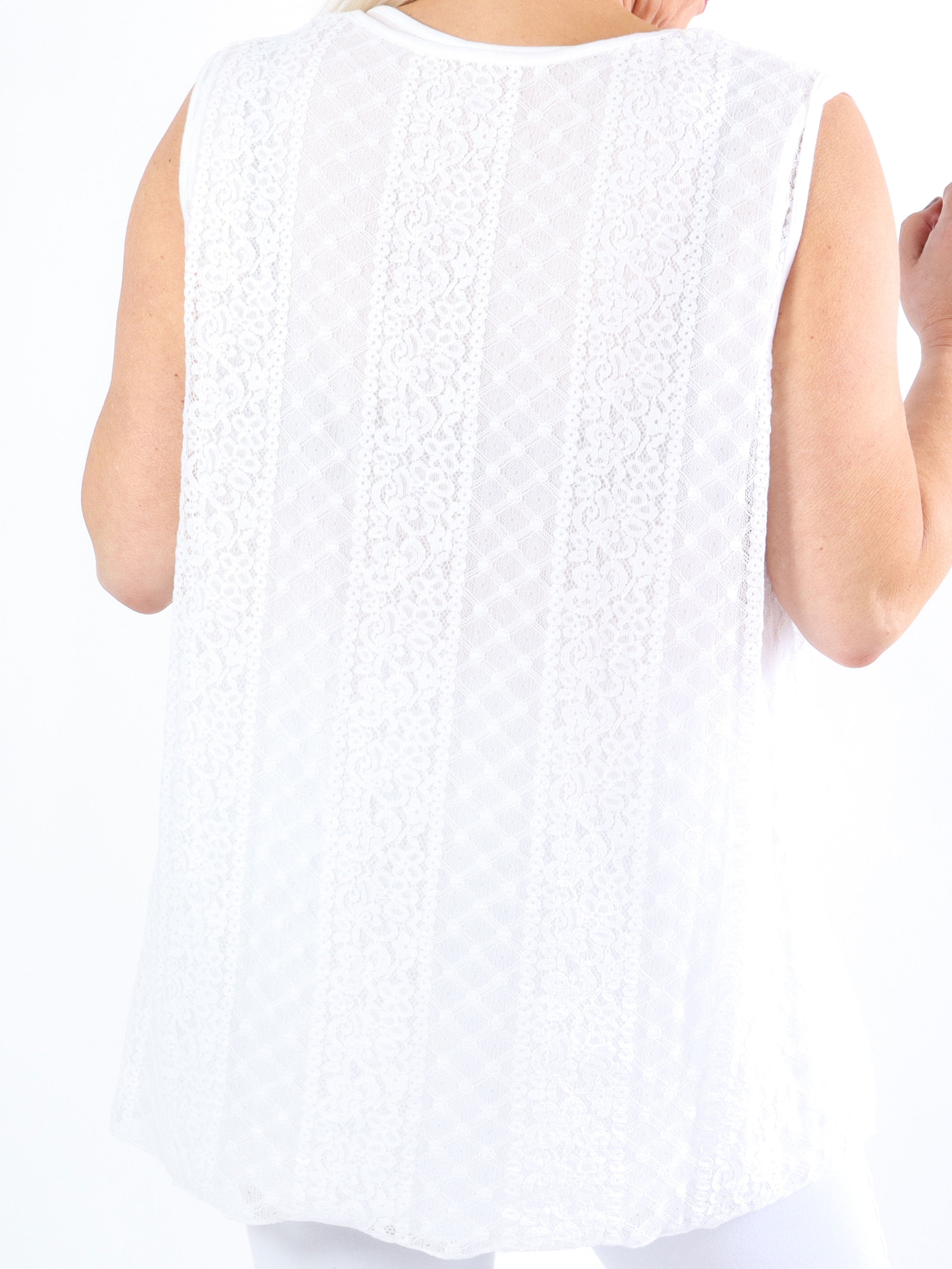 Estala - Sød plus size blondetop uden ærmer