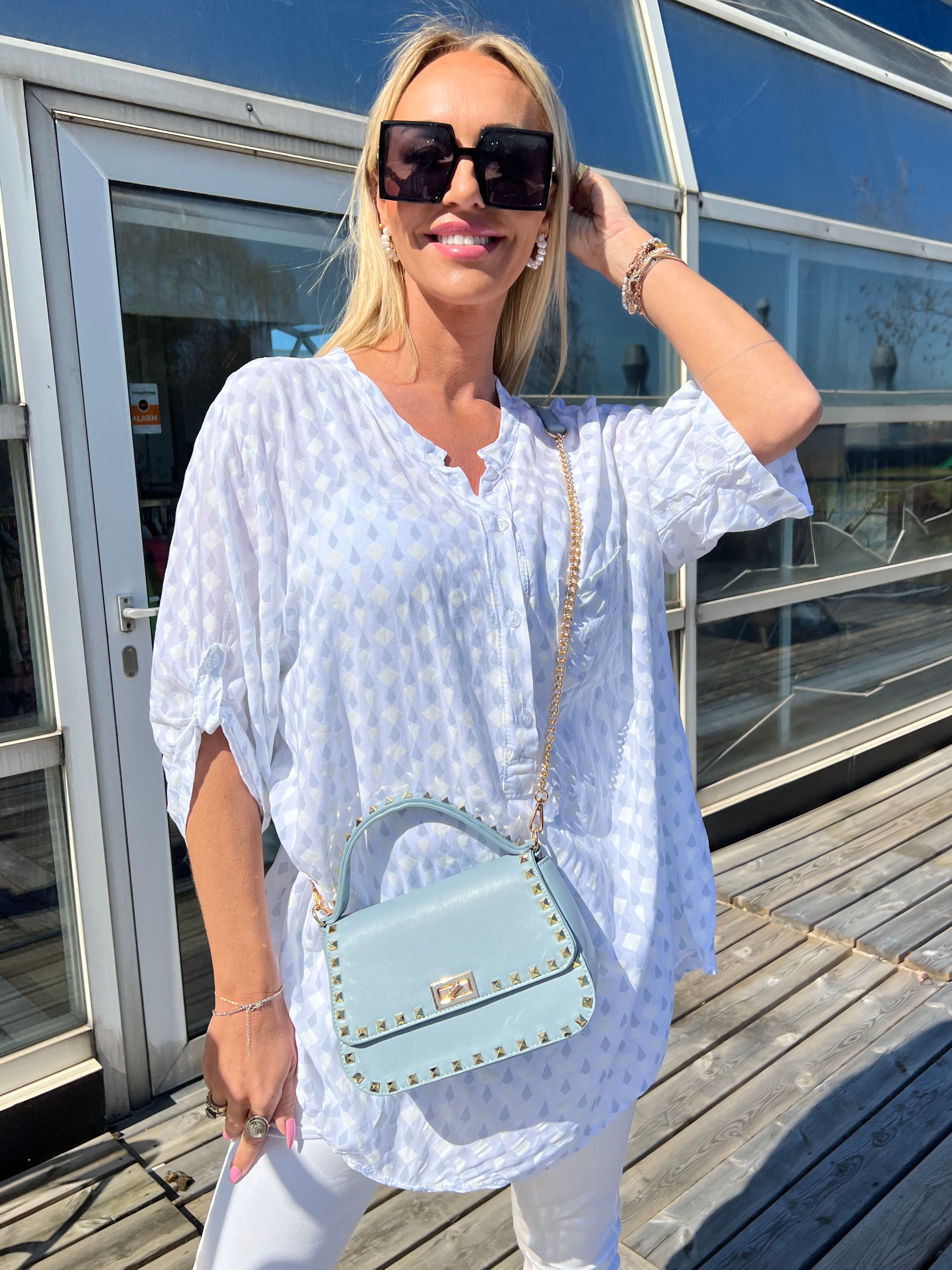 Esther - Skjorte med mønster og lomme på brystet