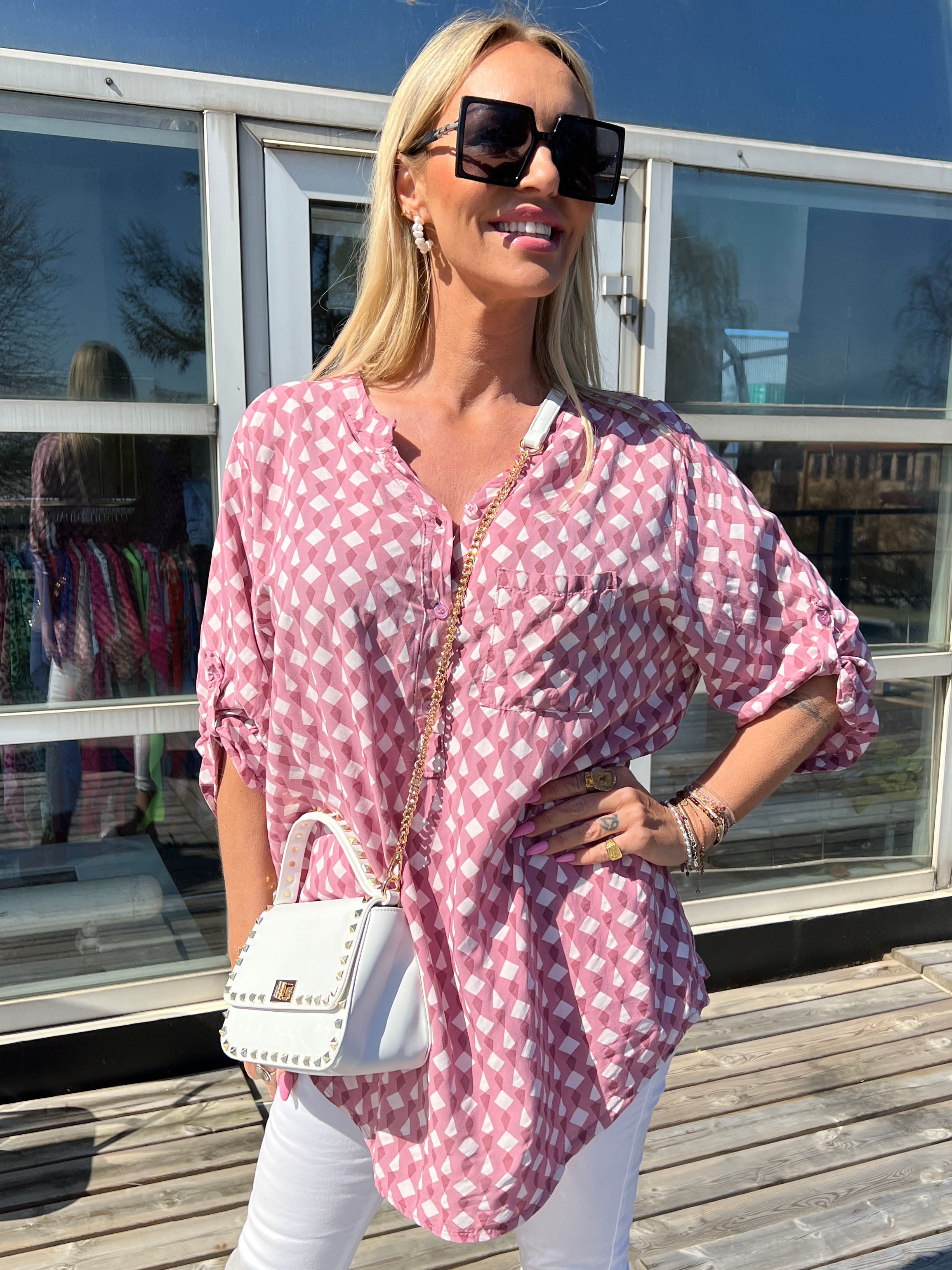 Esther - Skjorte med mønster og lomme på brystet