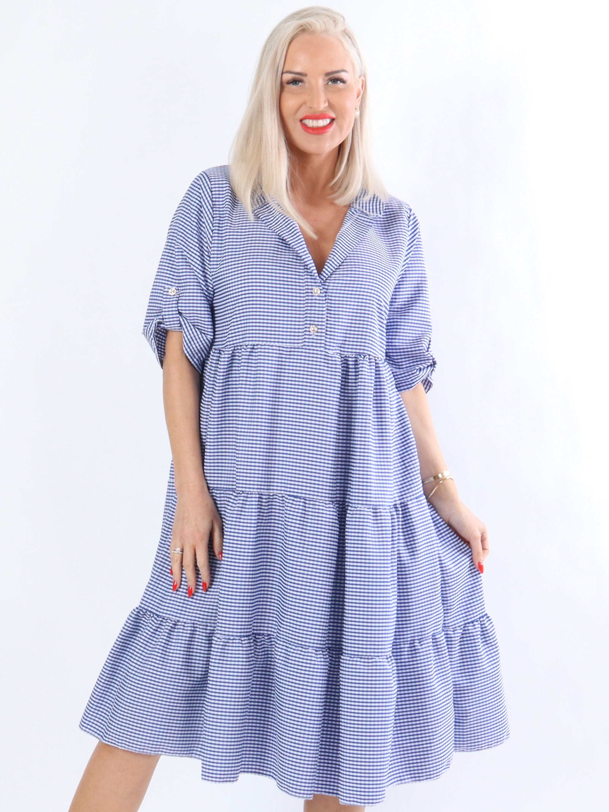 Evelin - Ternet kjole i lag på lag look