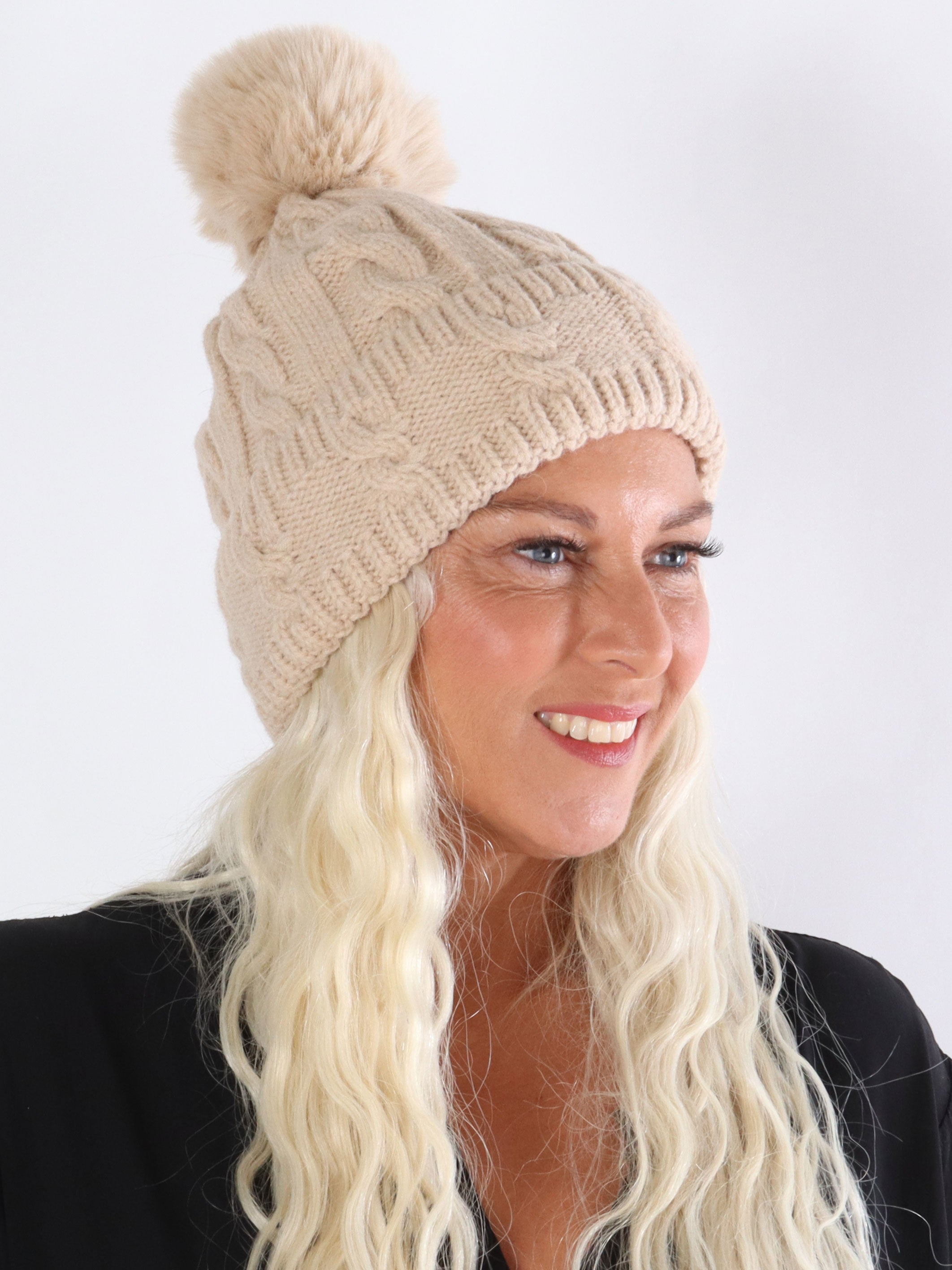 Filipa - Hue med kvast