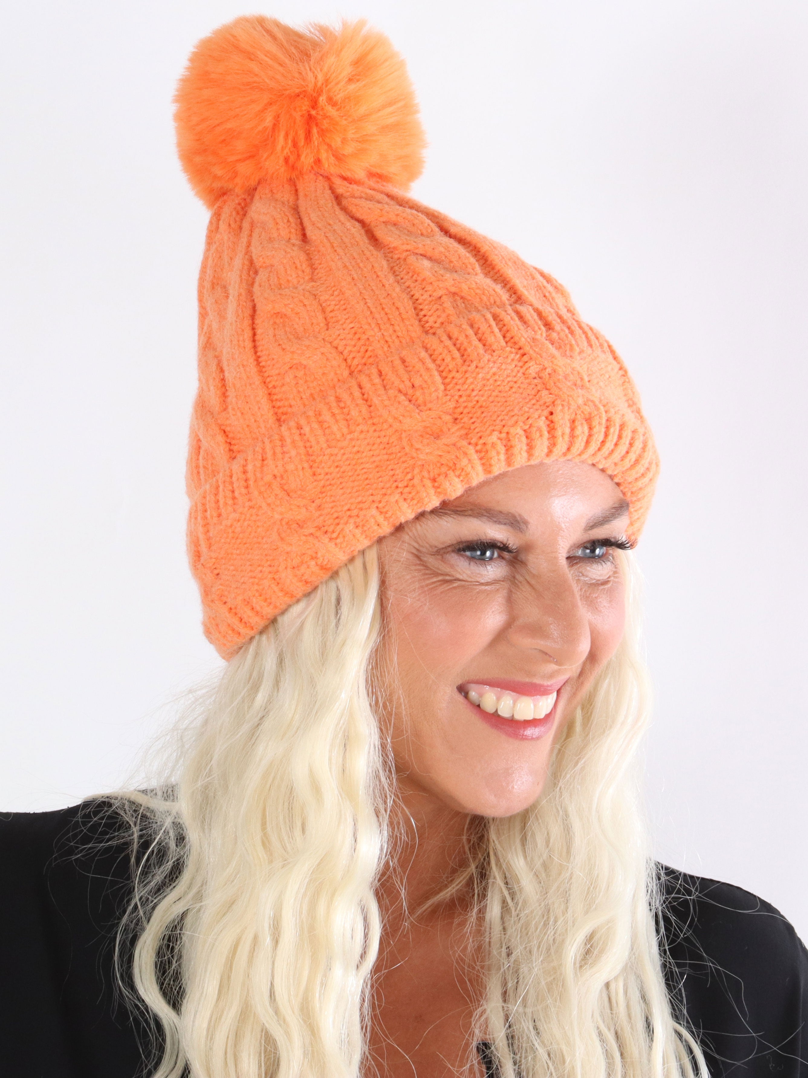 Filipa - Hue med kvast