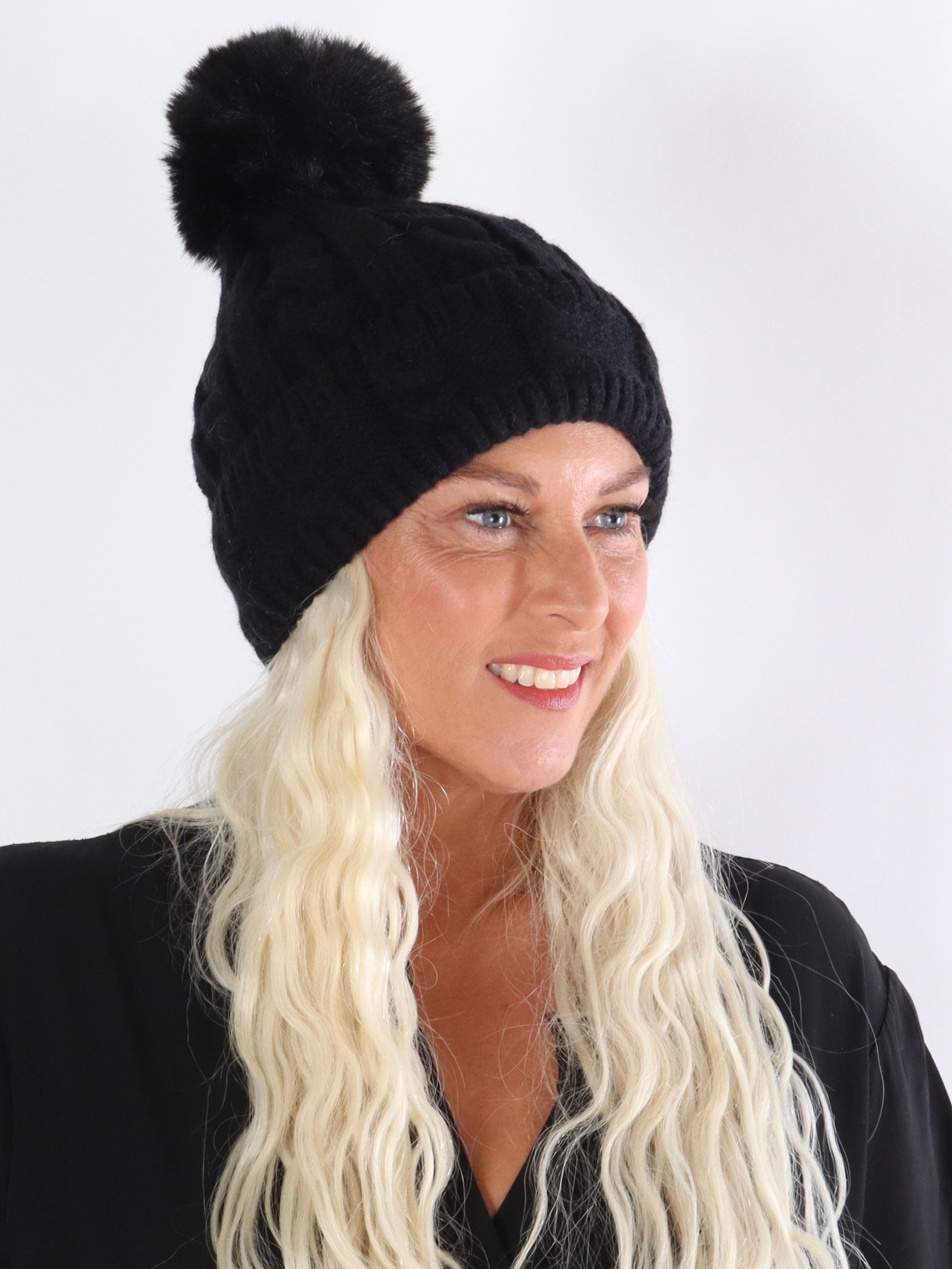 Filipa - Hue med kvast