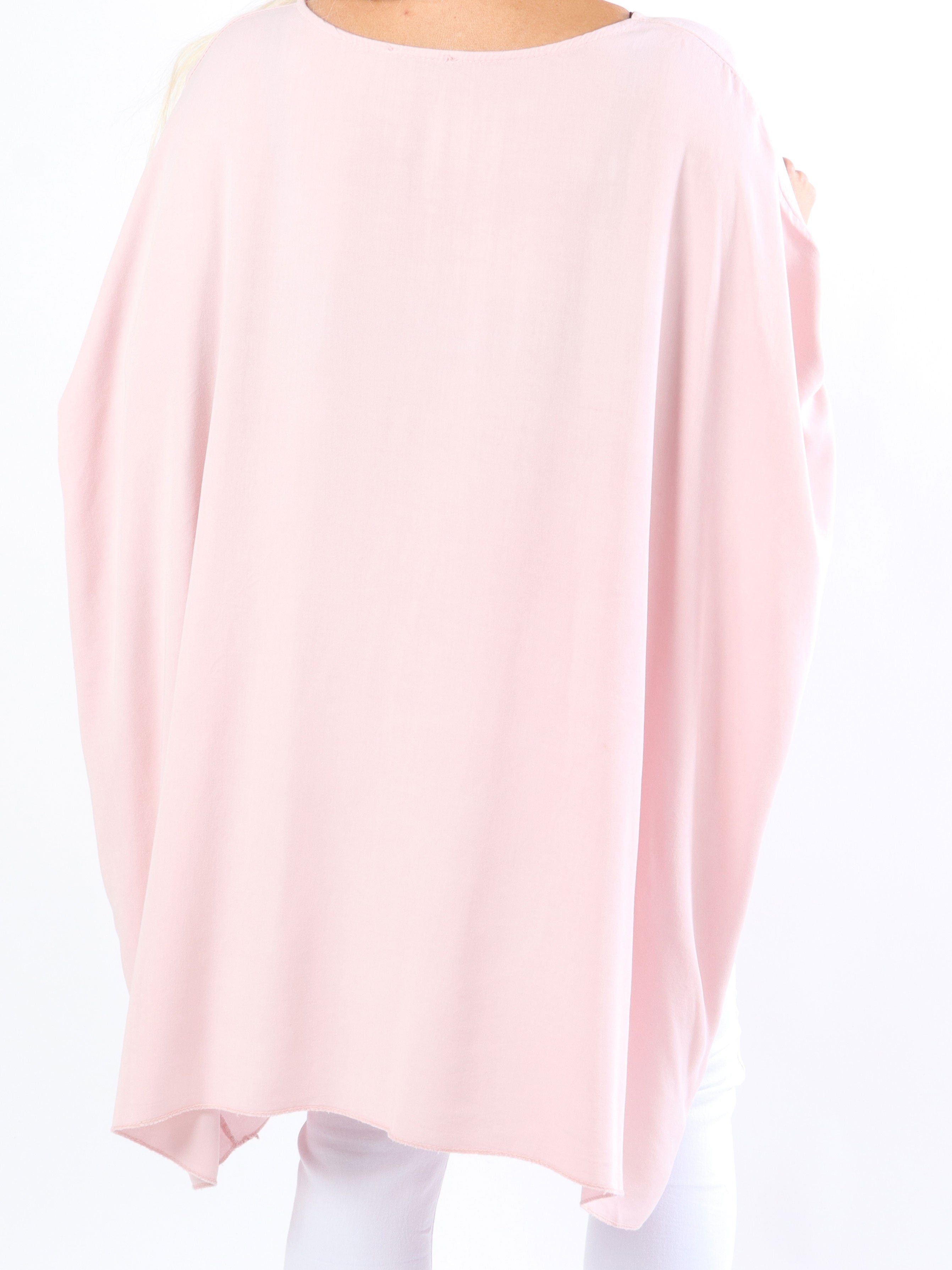 Flavia - Plus size t-shirt med sølv print og flagermusærmer