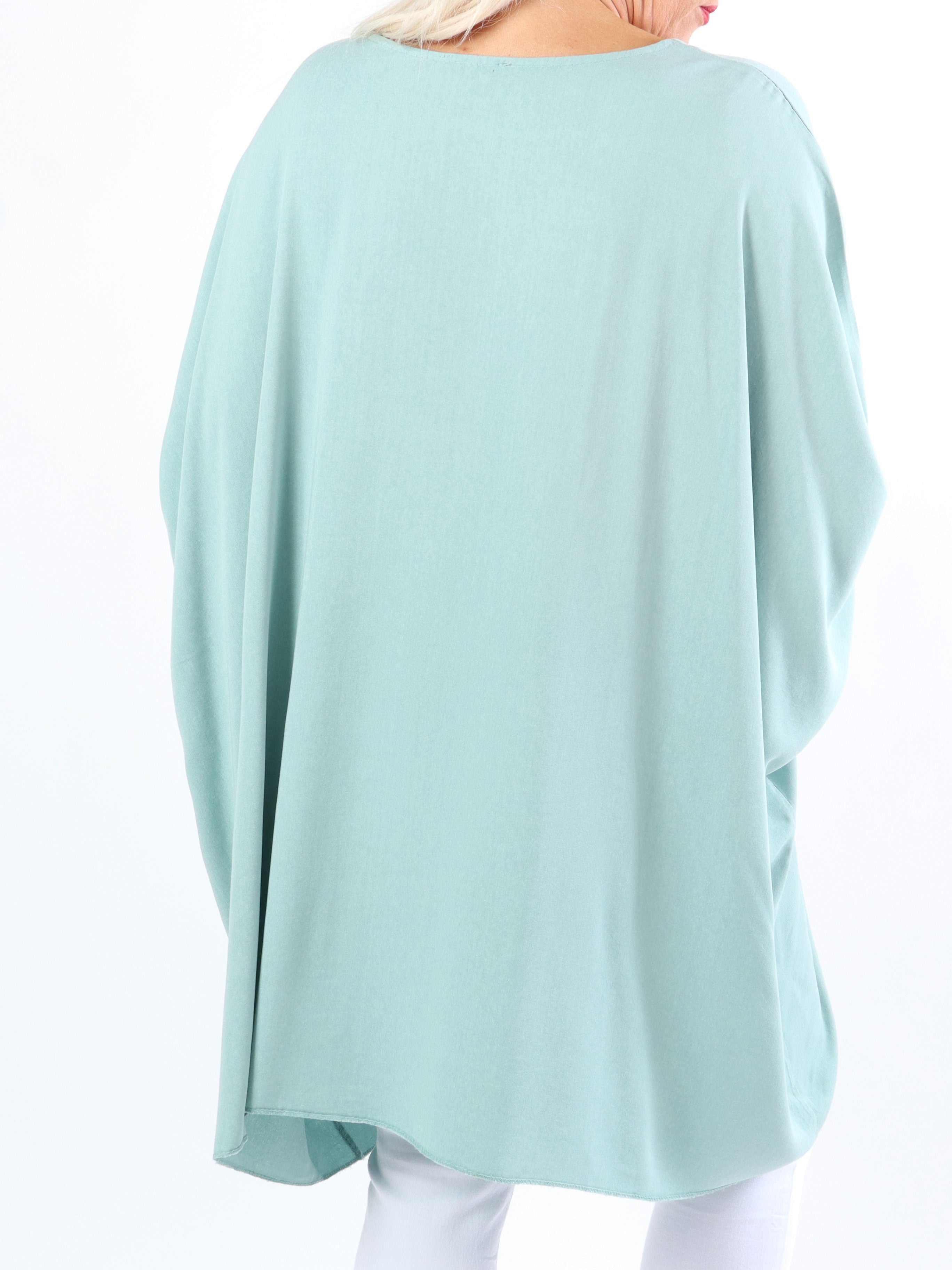 Flavia - Plus size t-shirt med sølv print og flagermusærmer