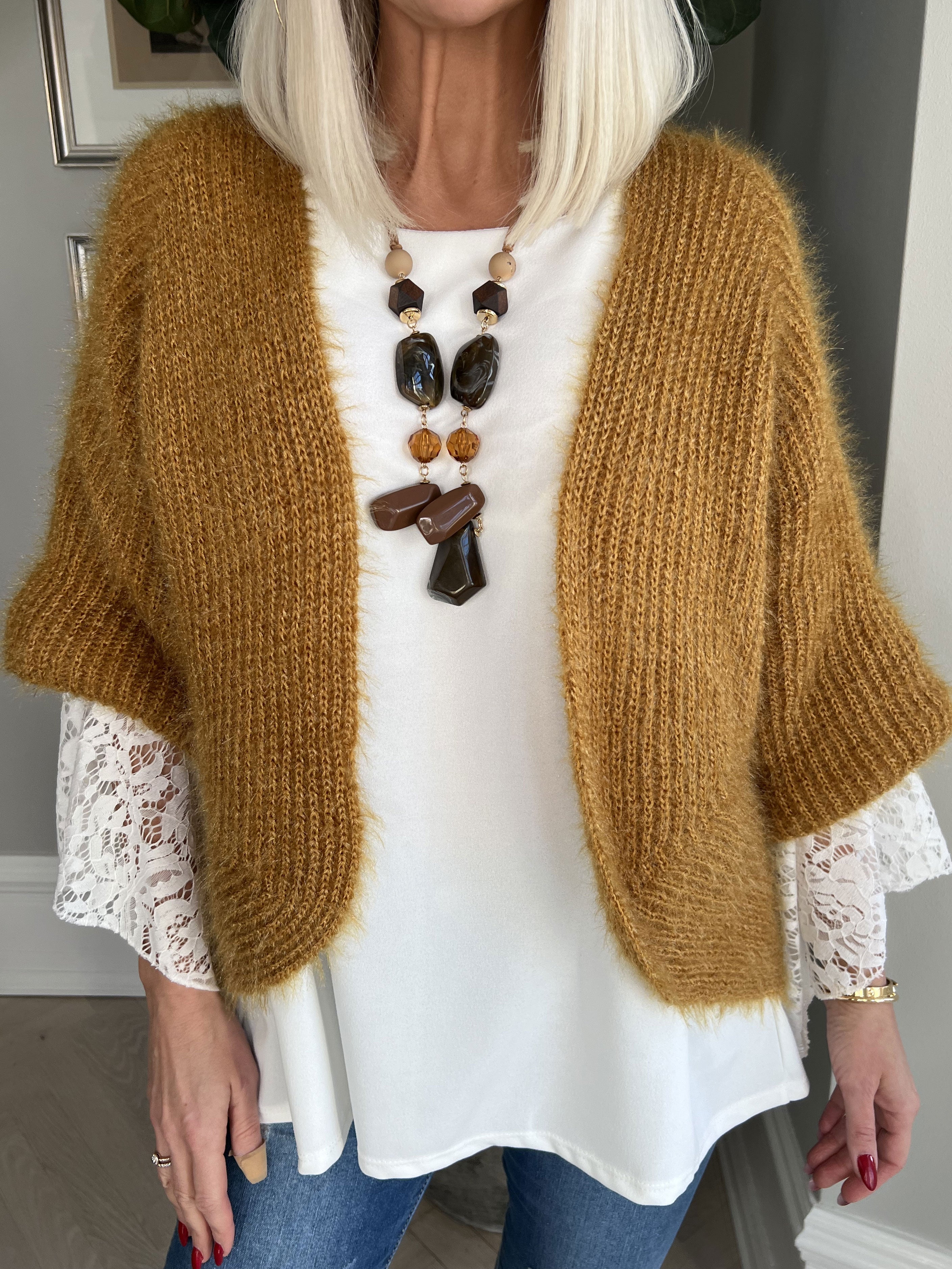 Franca - Sød fluffy bolero i strik