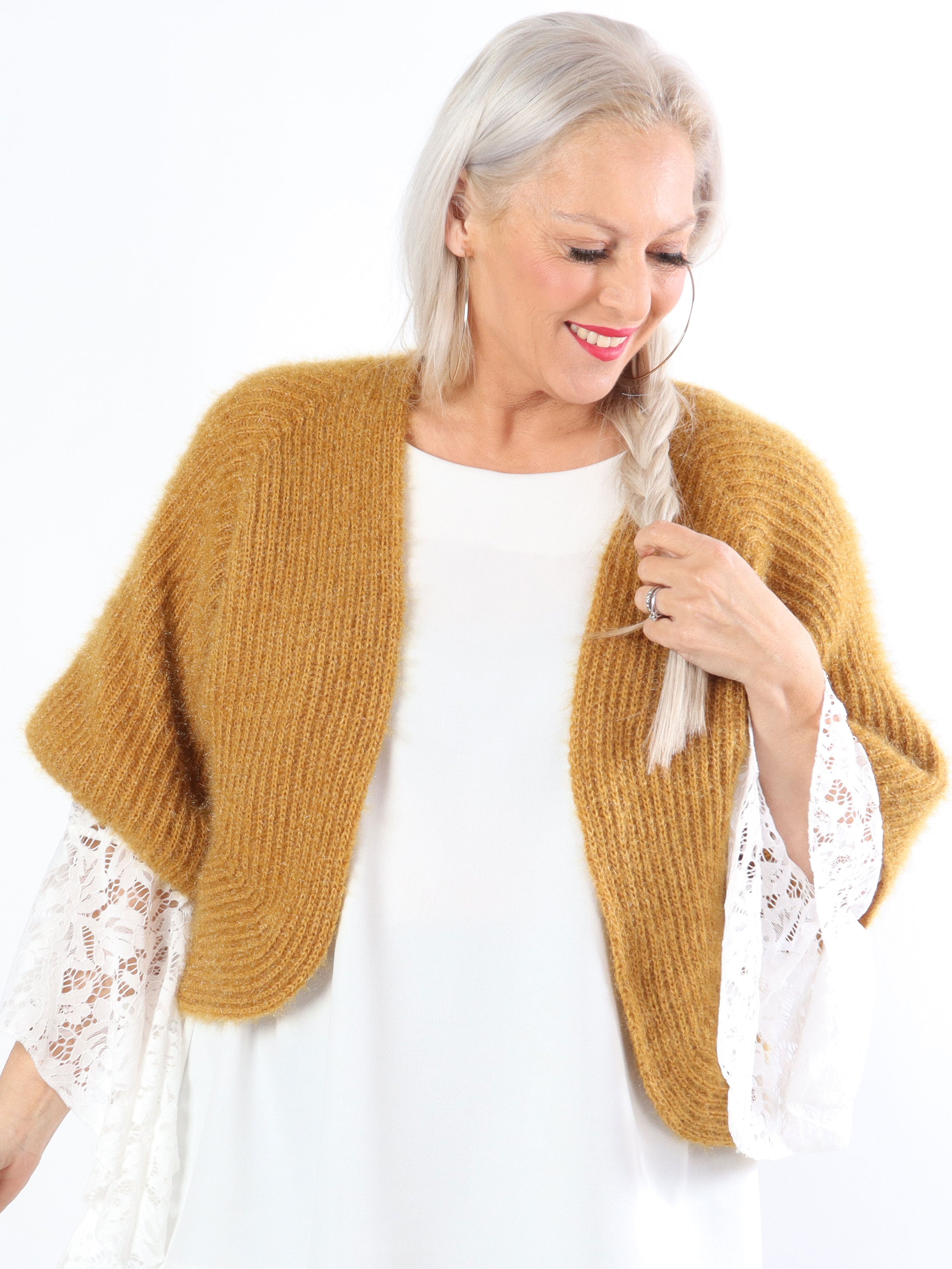 Franca - Sød fluffy plus size bolero i strik