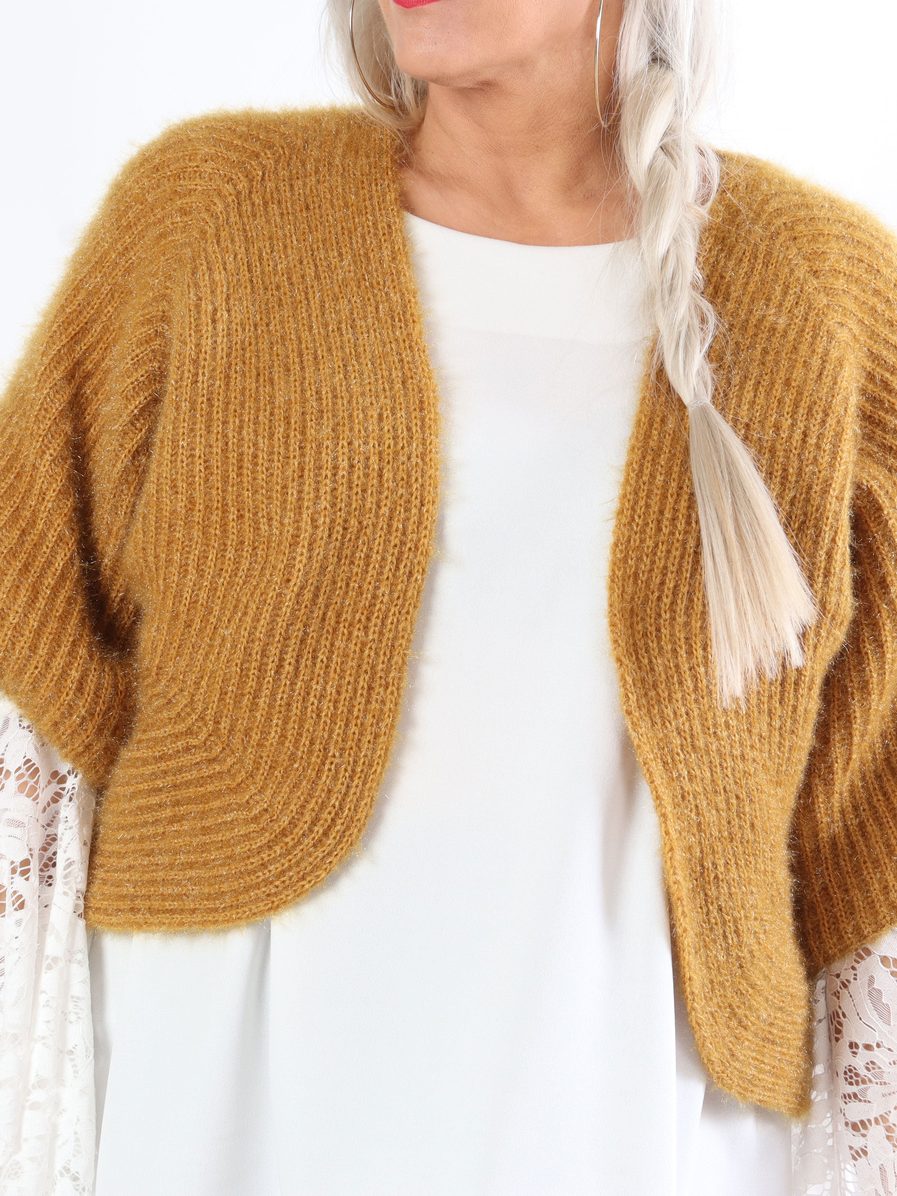 Franca - Sød fluffy plus size bolero i strik