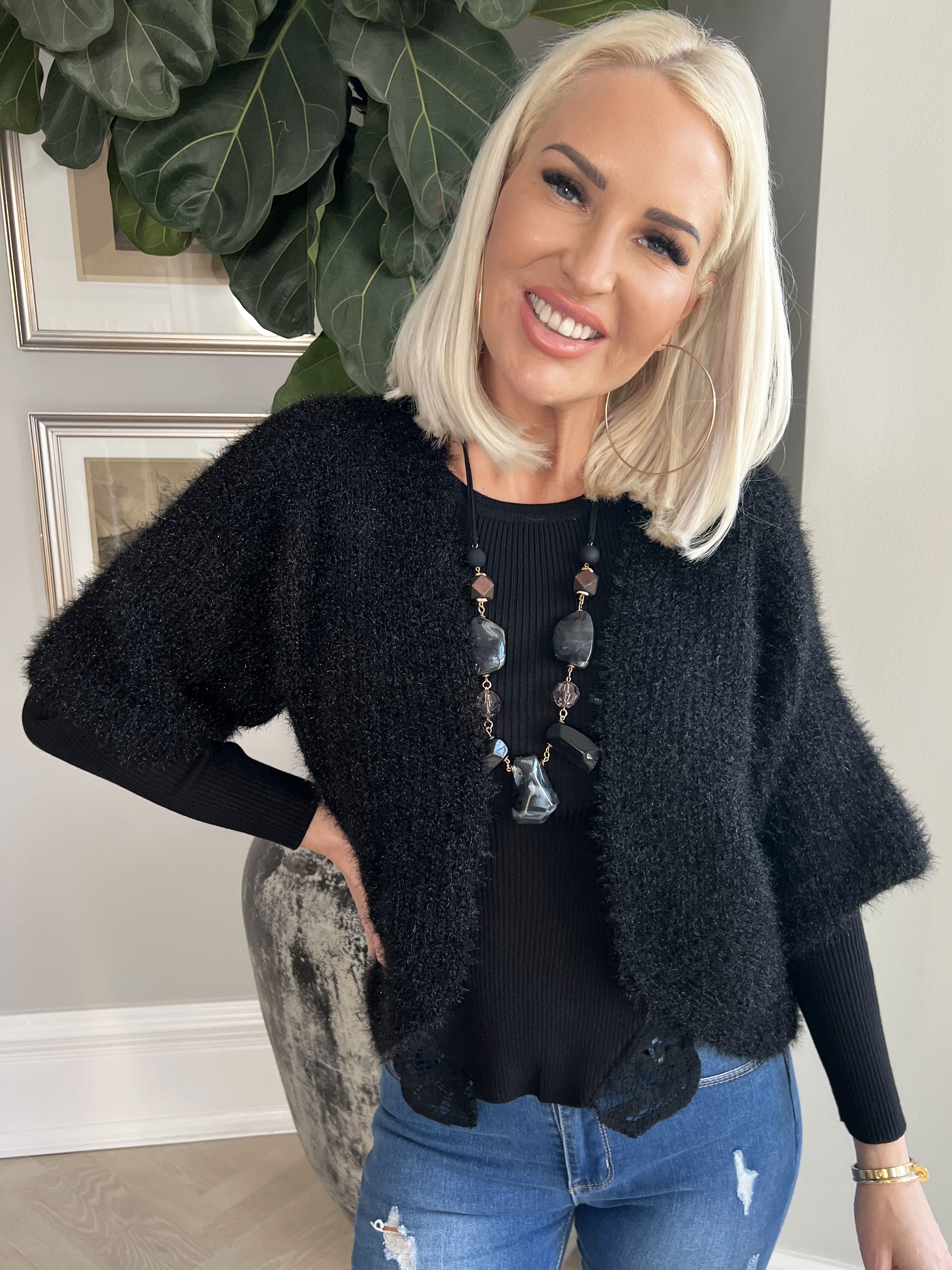 Franca - Sød fluffy bolero i strik