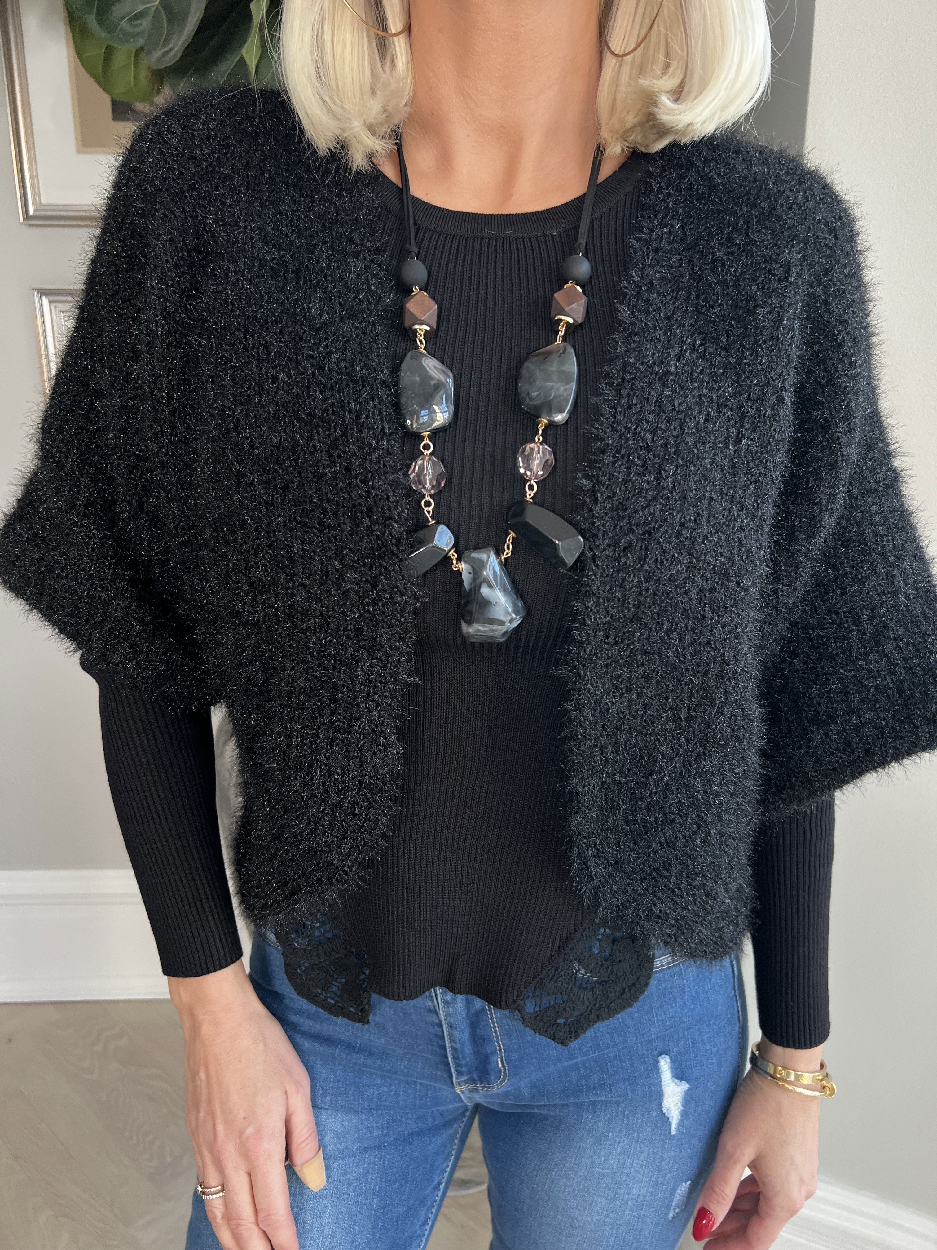 Franca - Sød fluffy bolero i strik