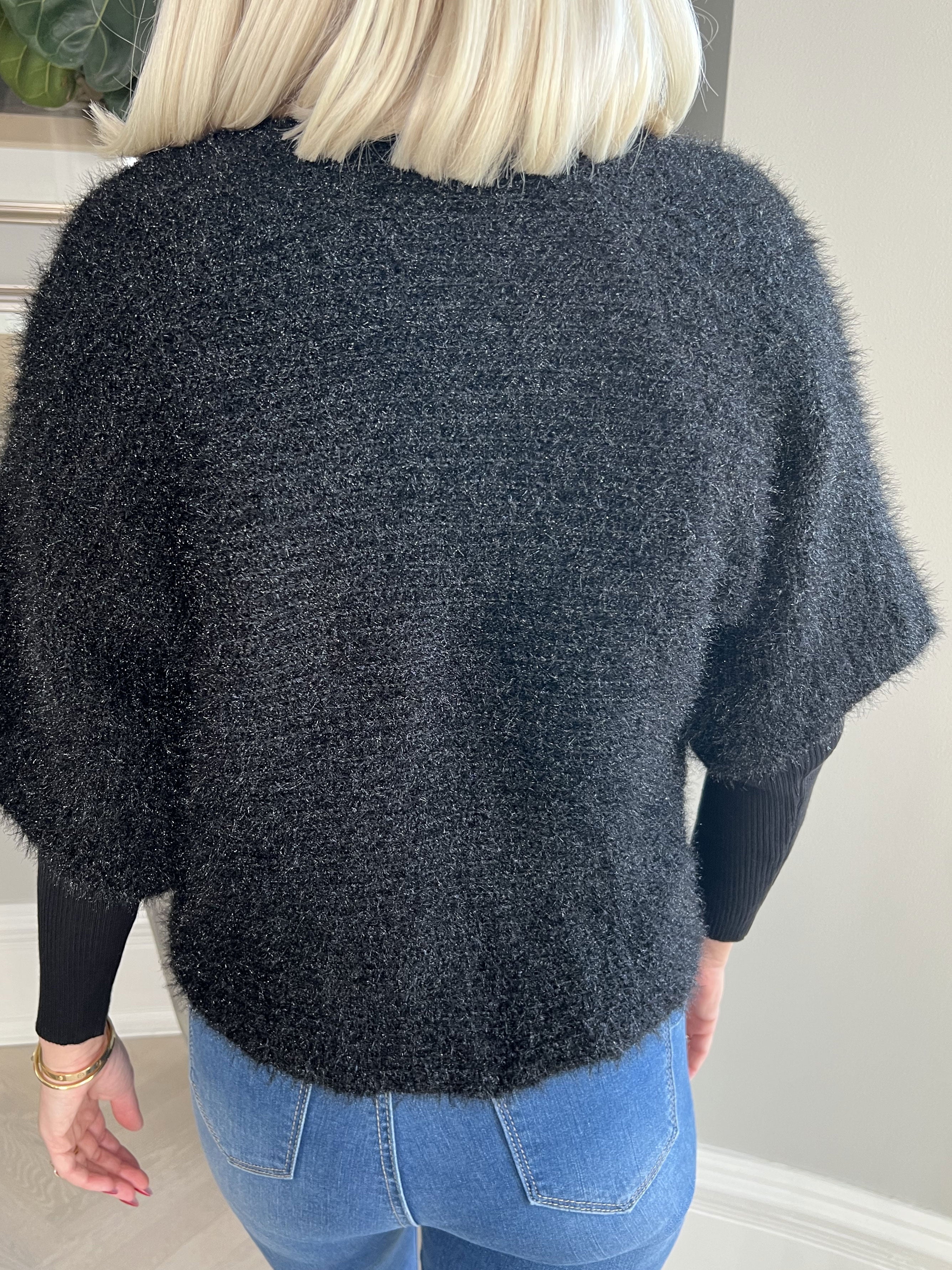 Franca - Sød fluffy bolero i strik