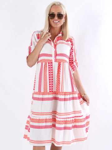 Gabi - Hvid kjole med neonfarvet mønster