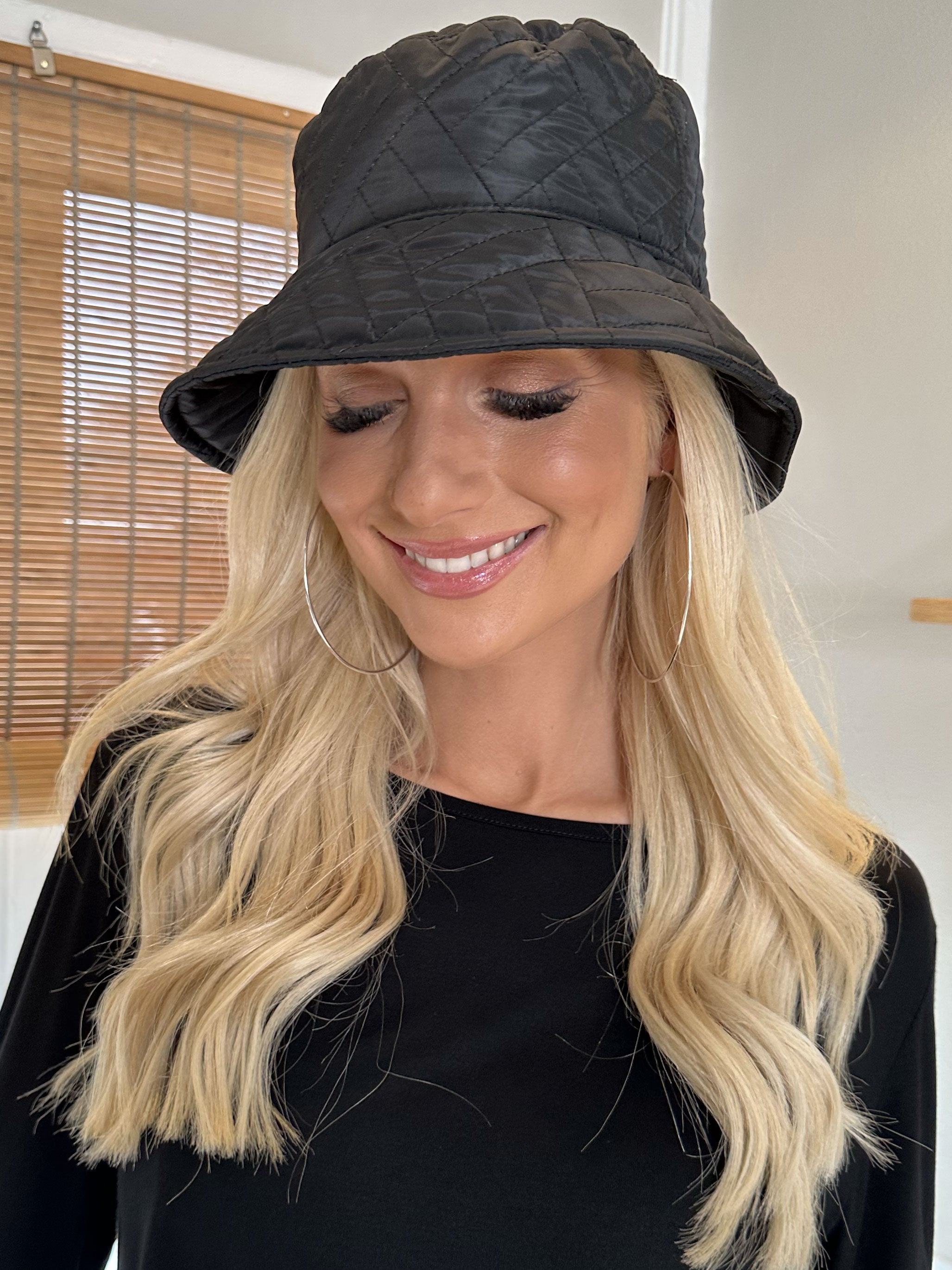 Gabriella - Sød bøllehat med syninger