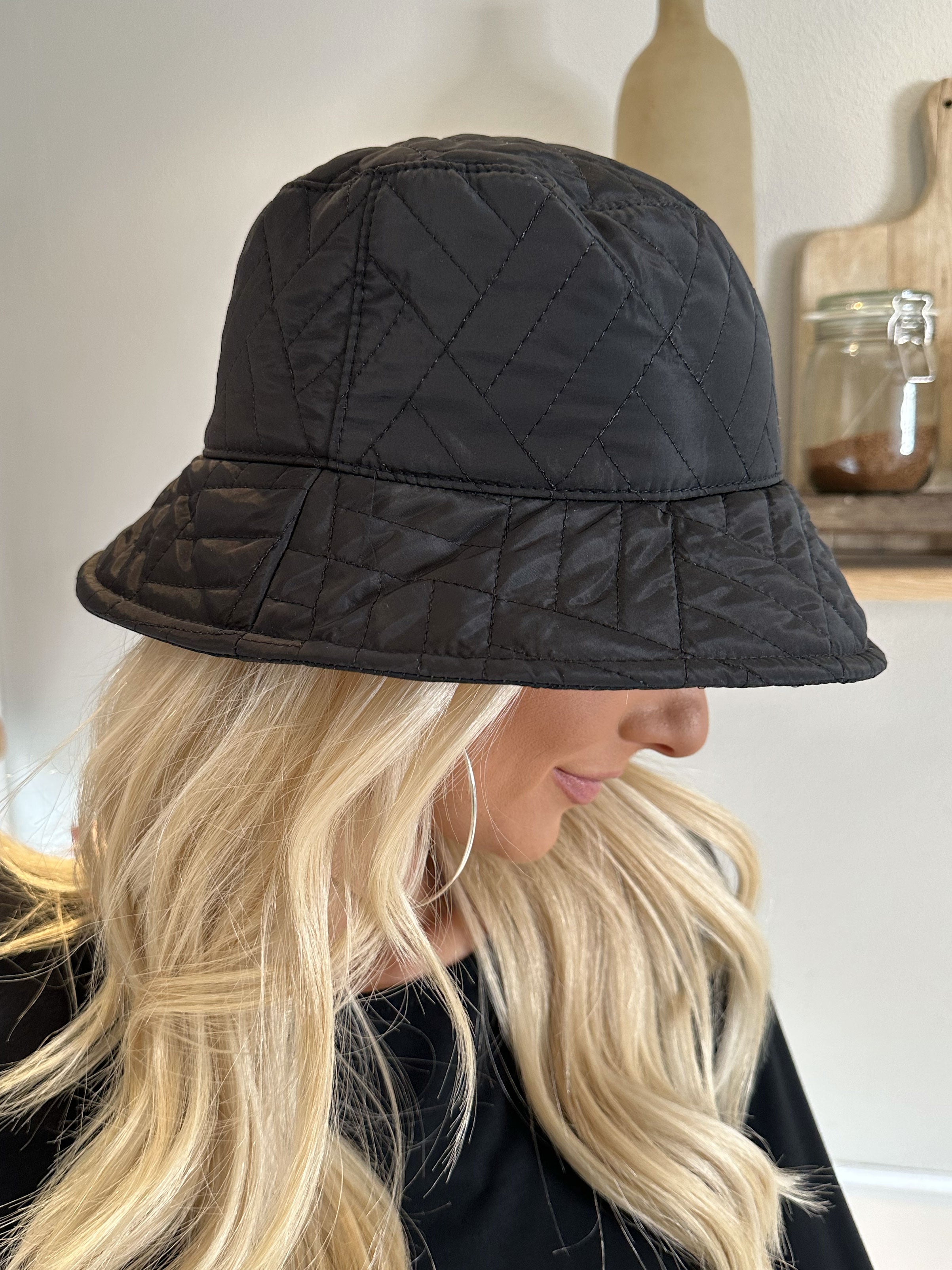 Gabriella - Sød bøllehat med syninger