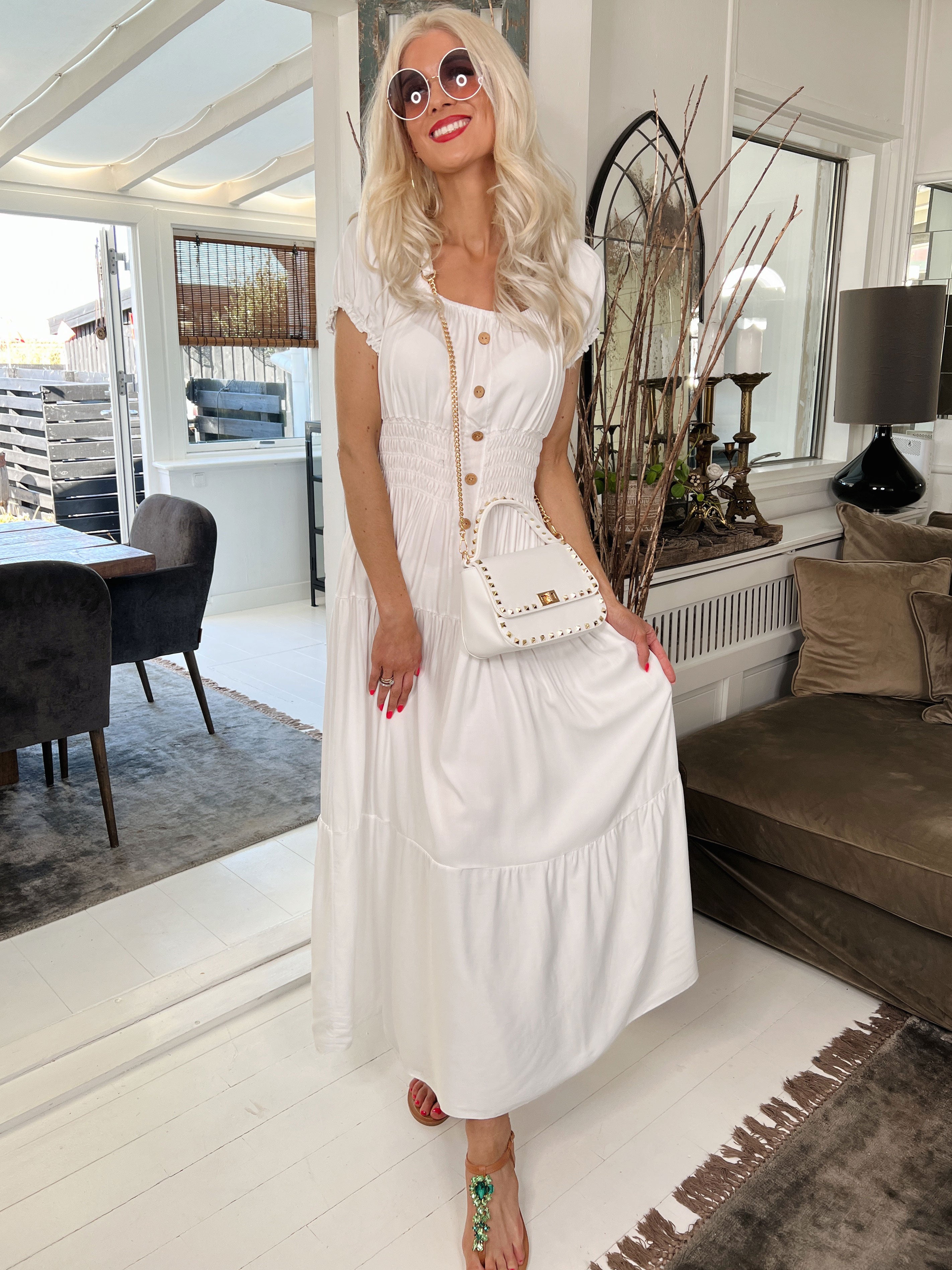 Gracia - Kjole med træknapper