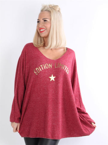 Gunn - Armygrøn bluse med stor udskæring og guld skrift