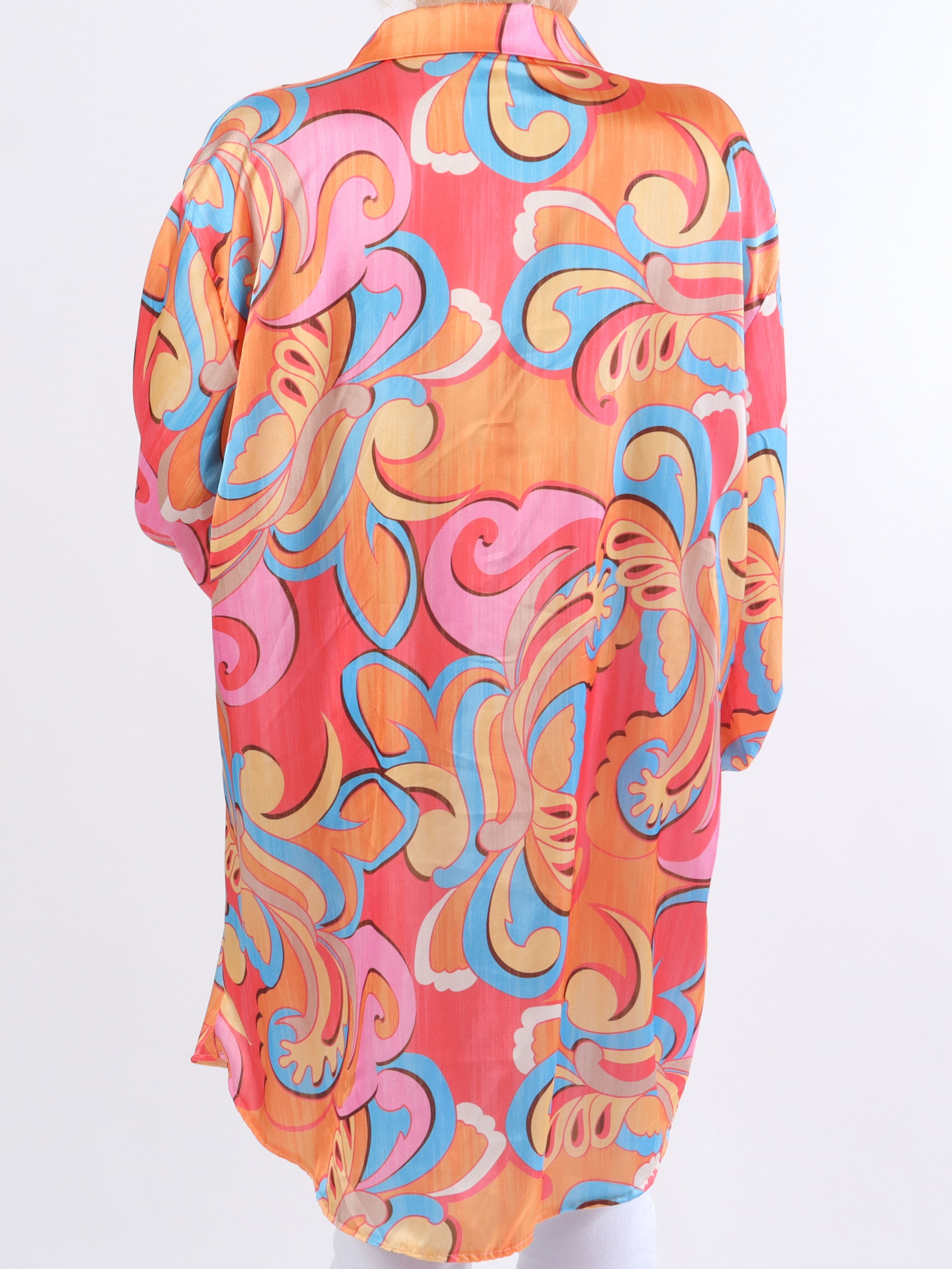 Happy Dress - Flerfarvet plus size skjortekjole i silkelook