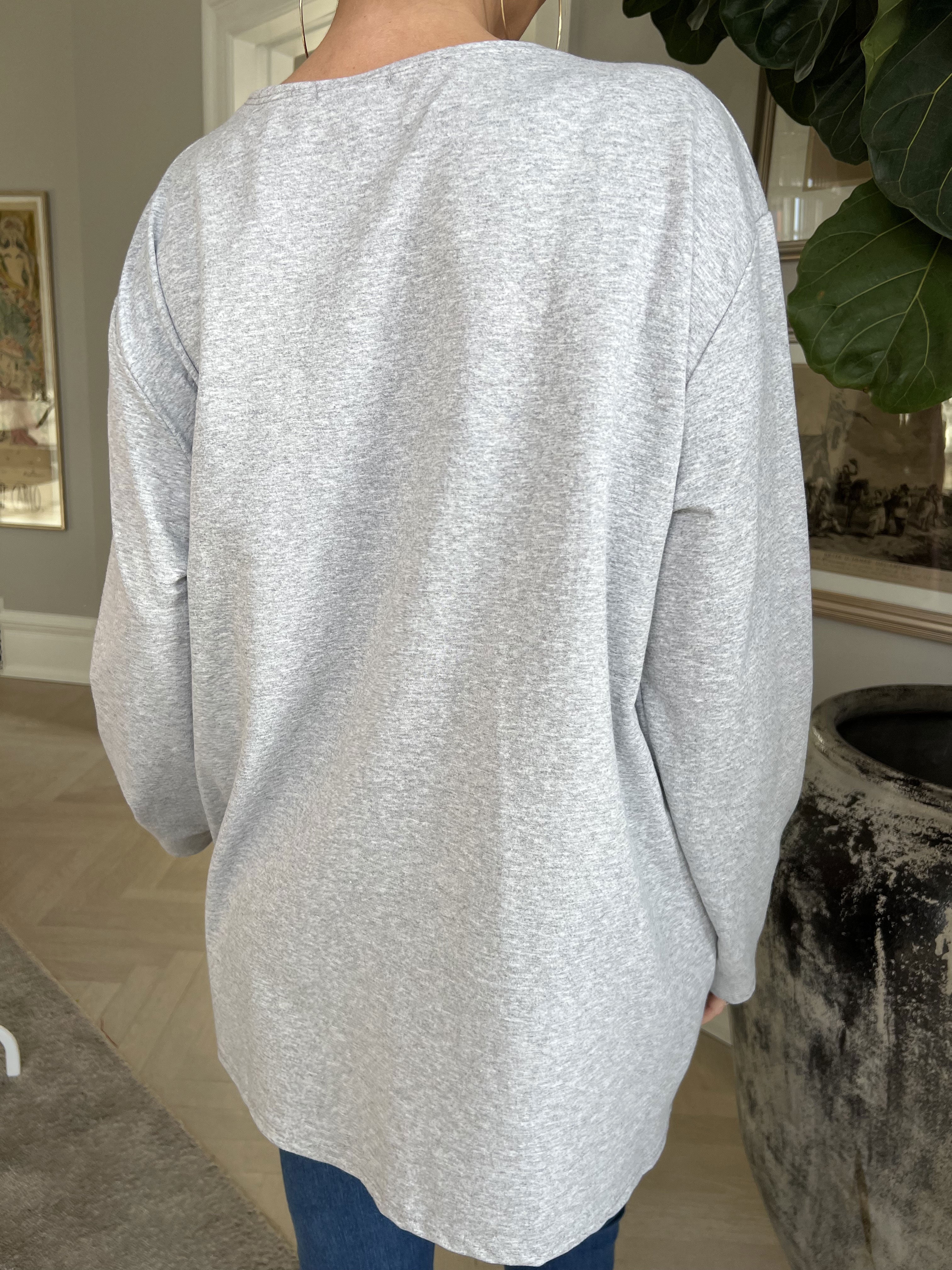 Hearty - Joggingbluse med sølv tekst og hjerte foran