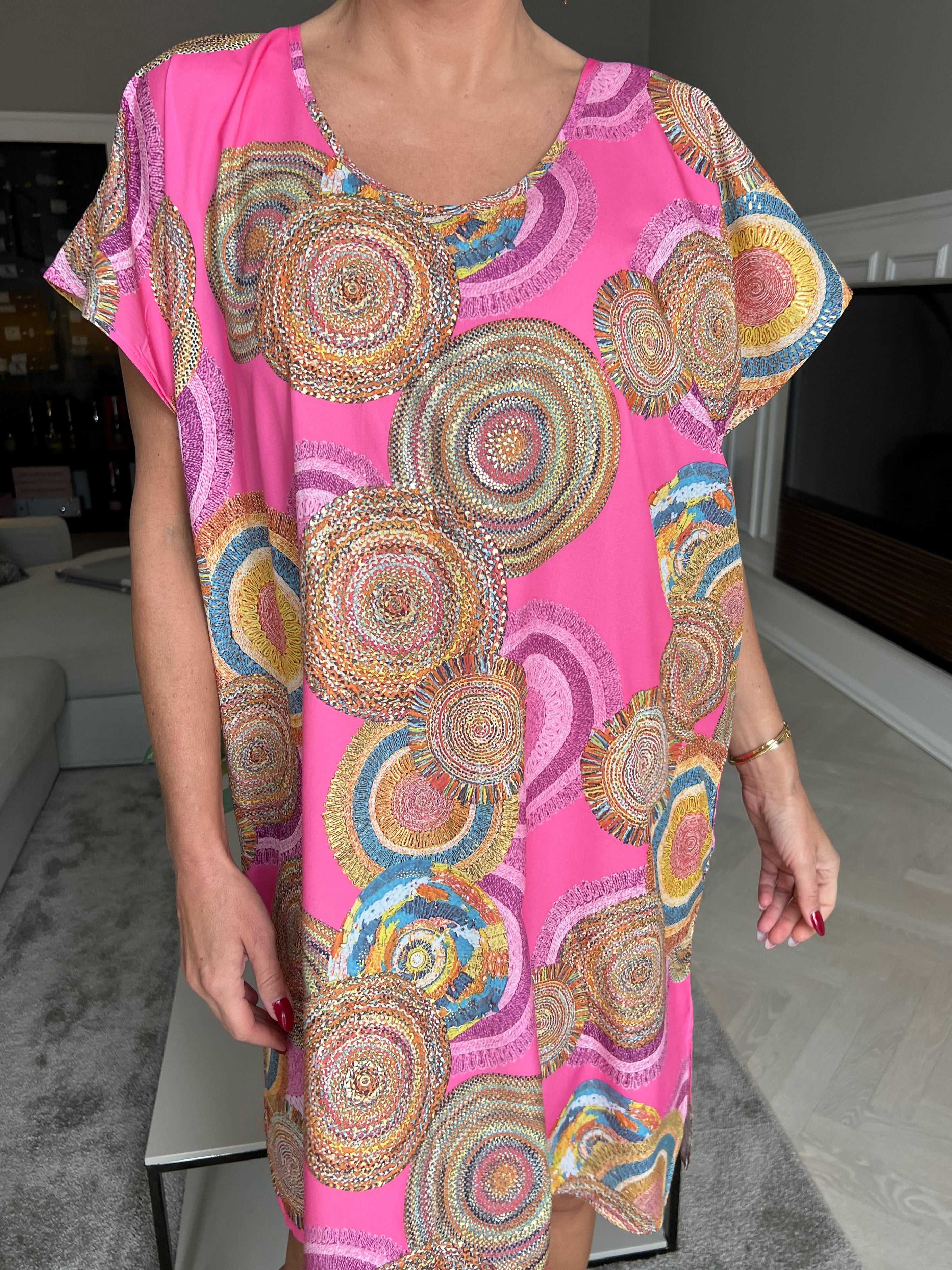 Helena - Let og luftig mønstret kjole i silke