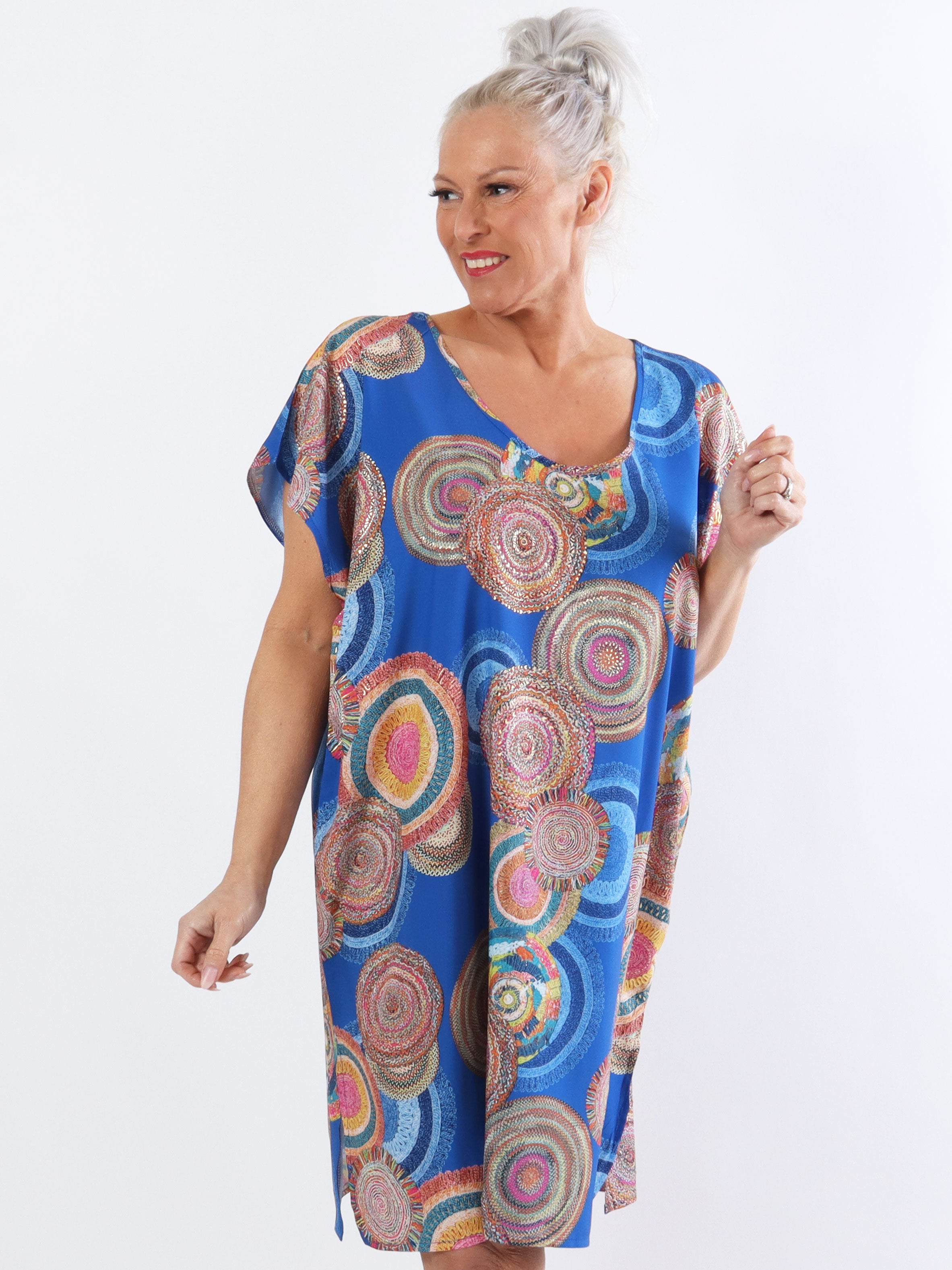 Helena - Let og luftig plus size kjole i silke