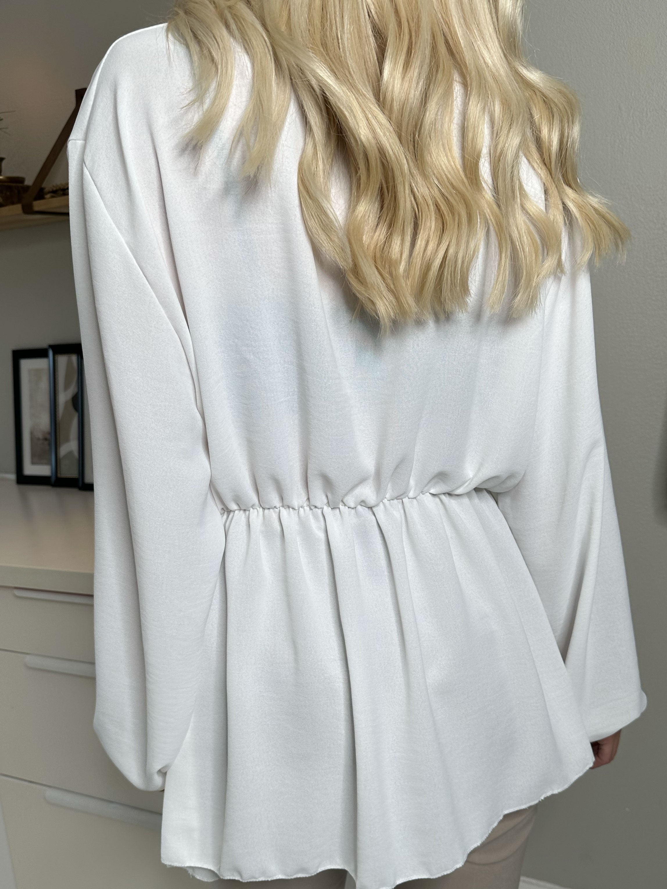 Hermina long sleeve - Sød bluse med elastik i taljen