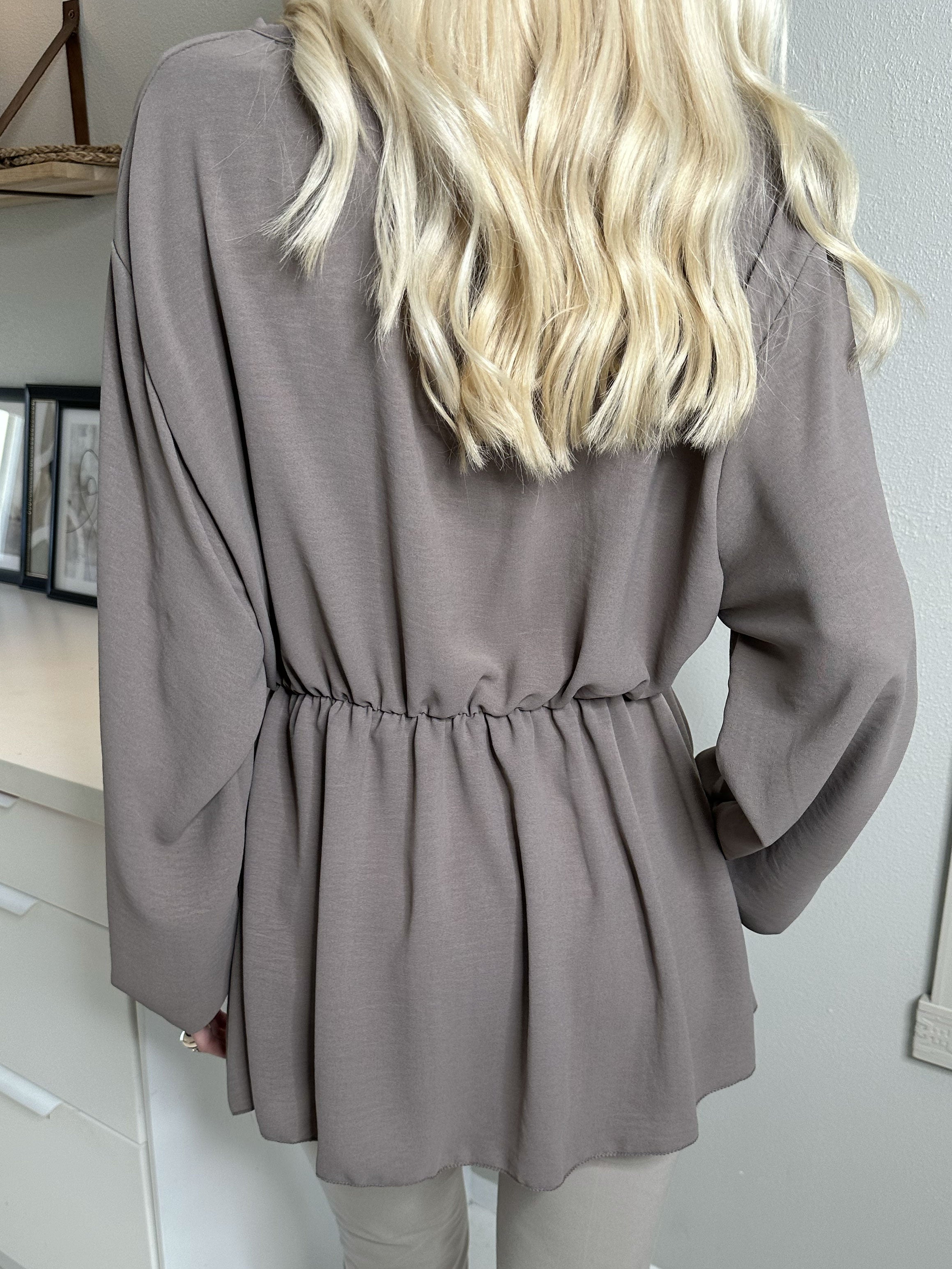 Hermina long sleeve - Sød bluse med elastik i taljen