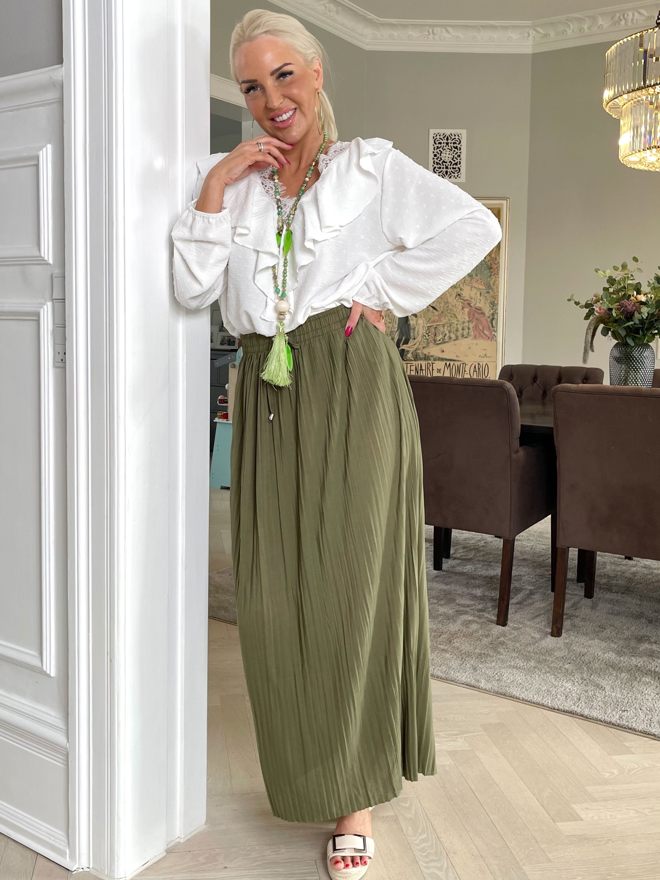 Hyben - Lang nederdel med plisseringer