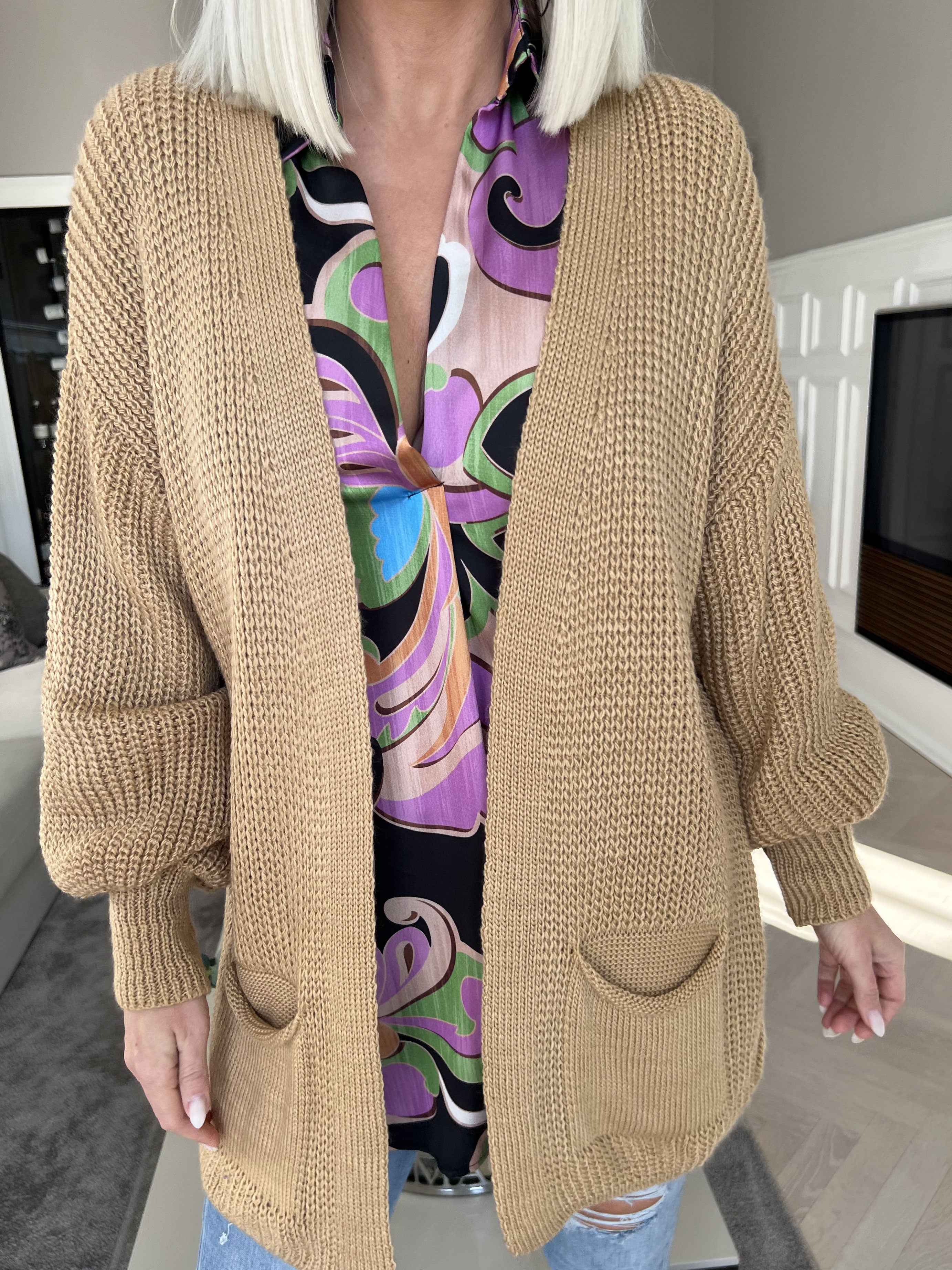 Sally Short - Sød strik cardigan med ballonærmer