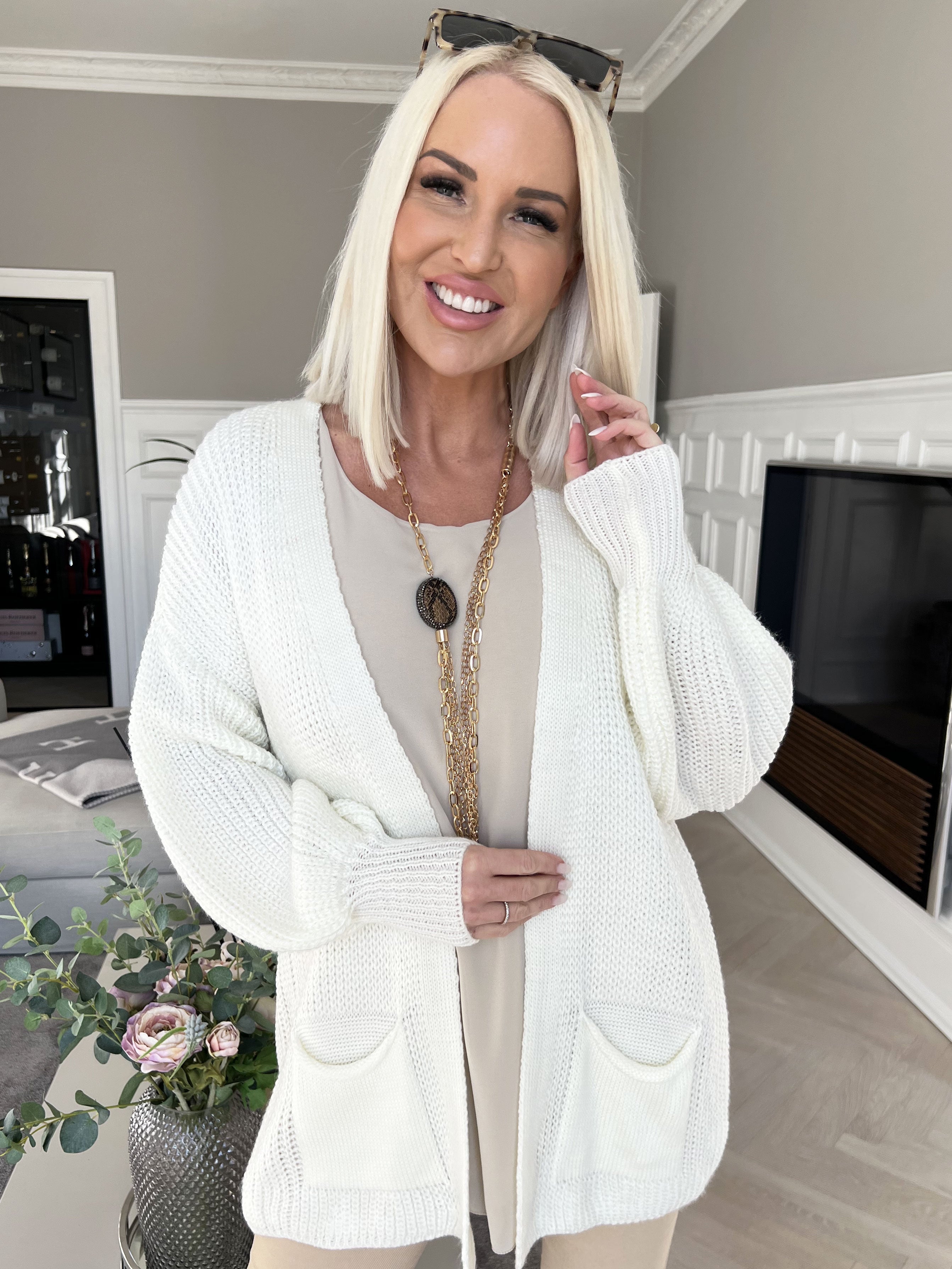 Sally Short - Sød strik cardigan med ballonærmer