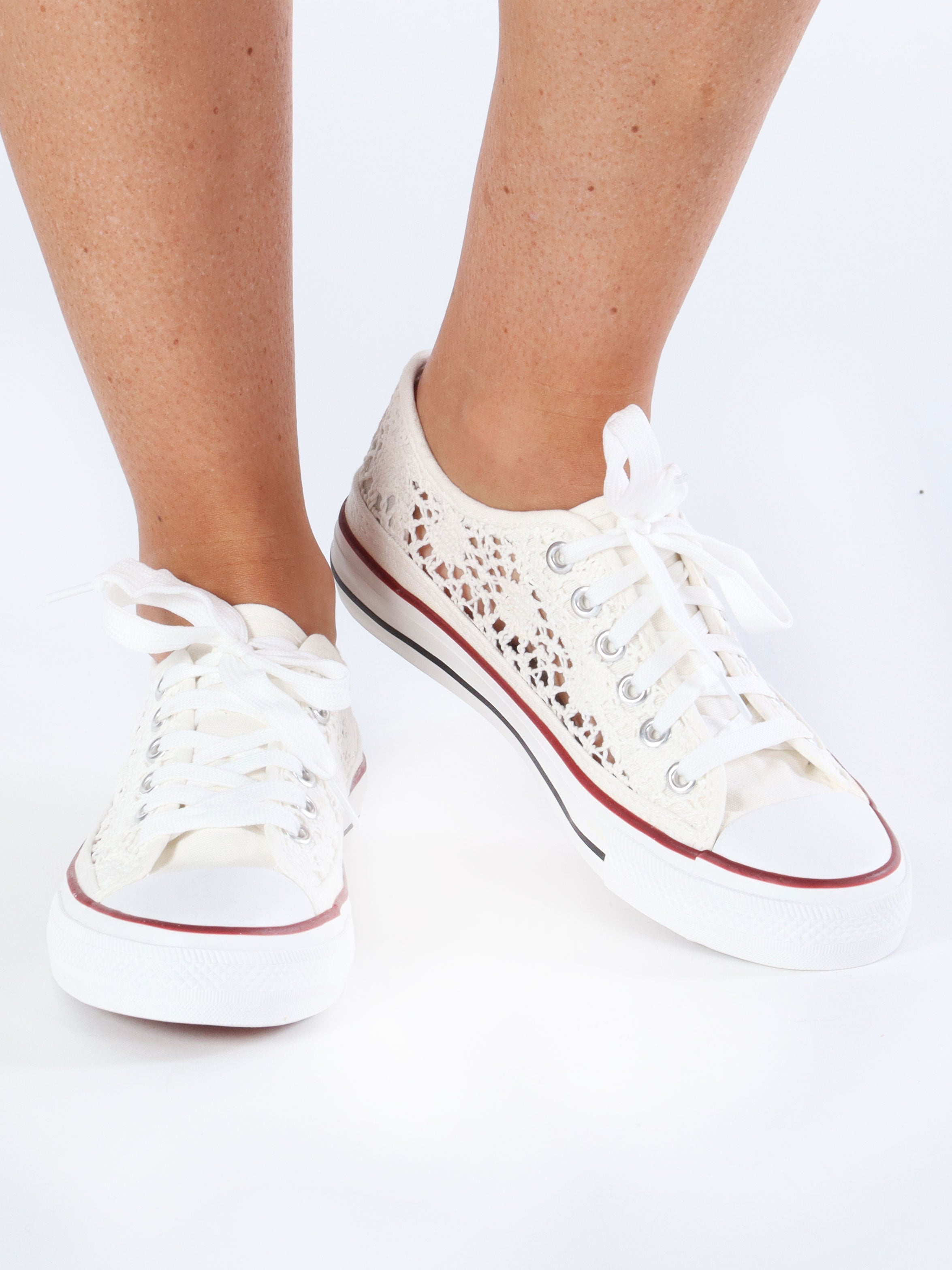 Vigga - Sneakers med broderet look og hvid sål