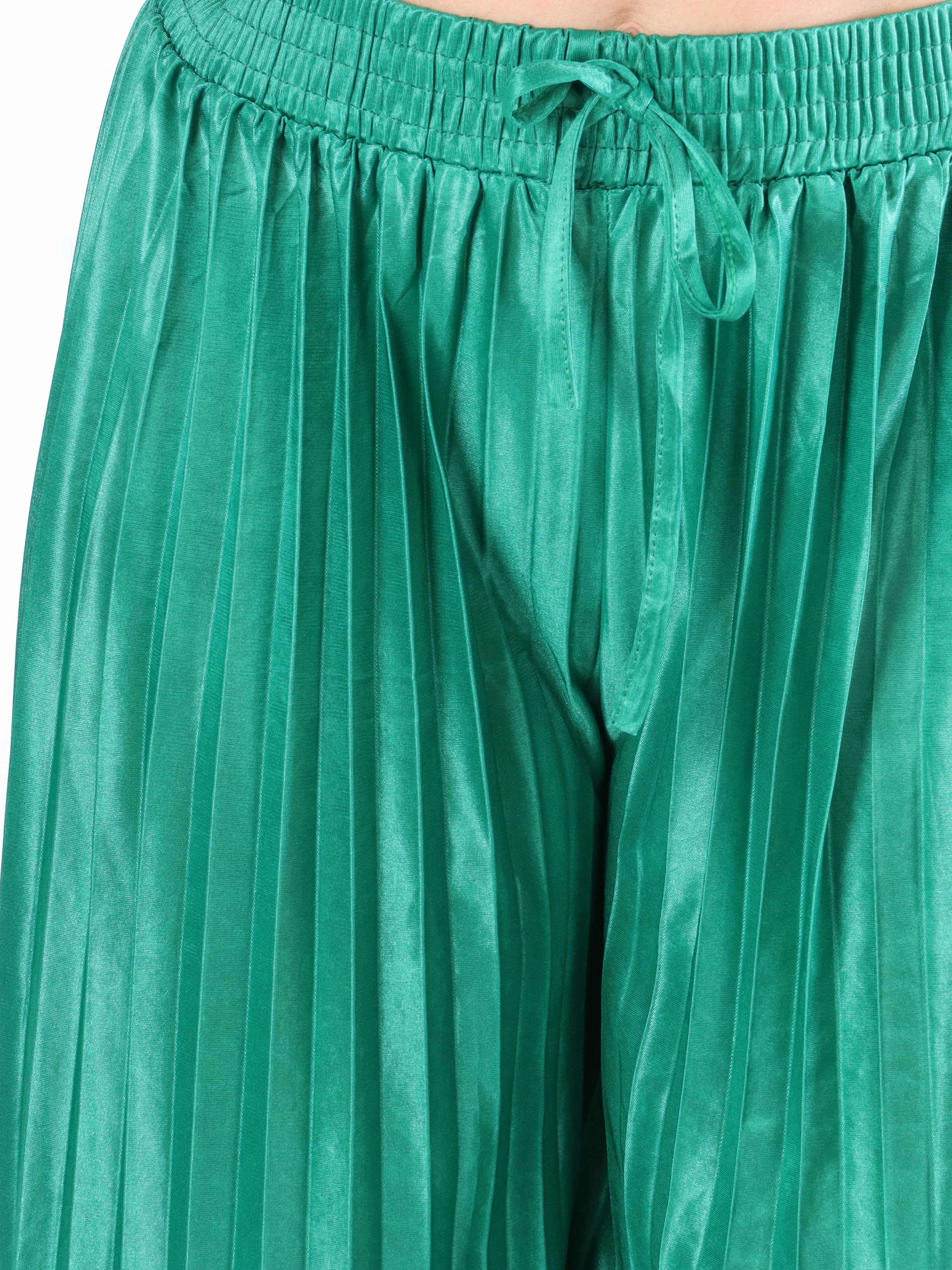 Callie - Vide plisserede bukser i shiny stof