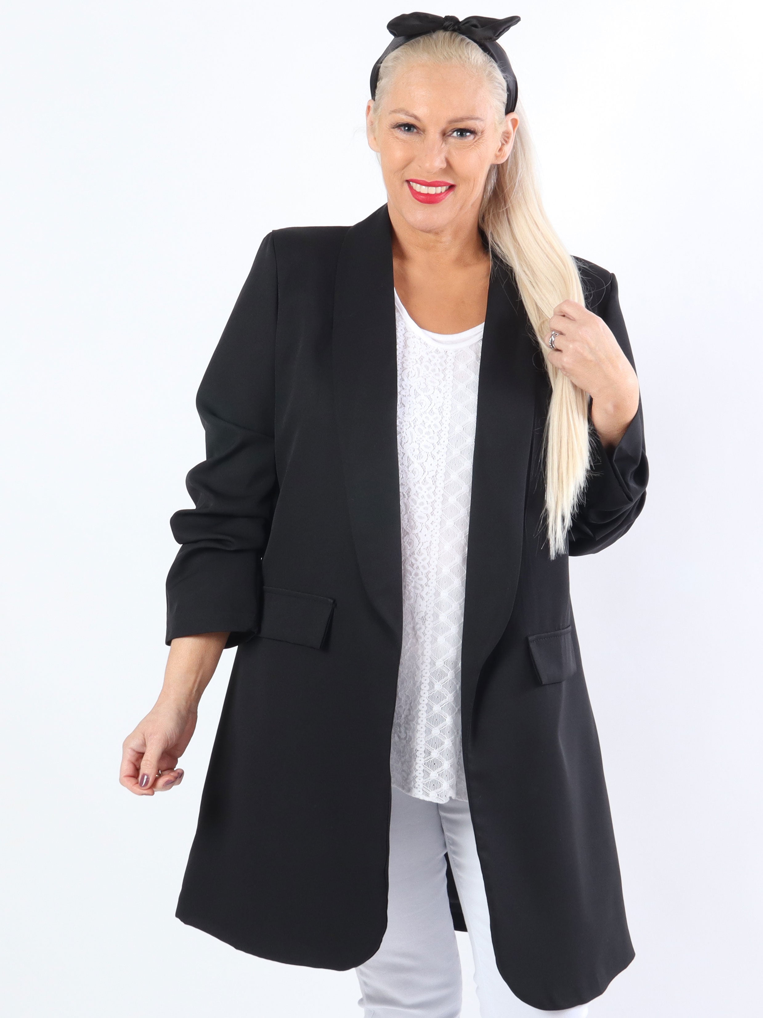 Mila Long - Stilren blazer med rynk på ærmet