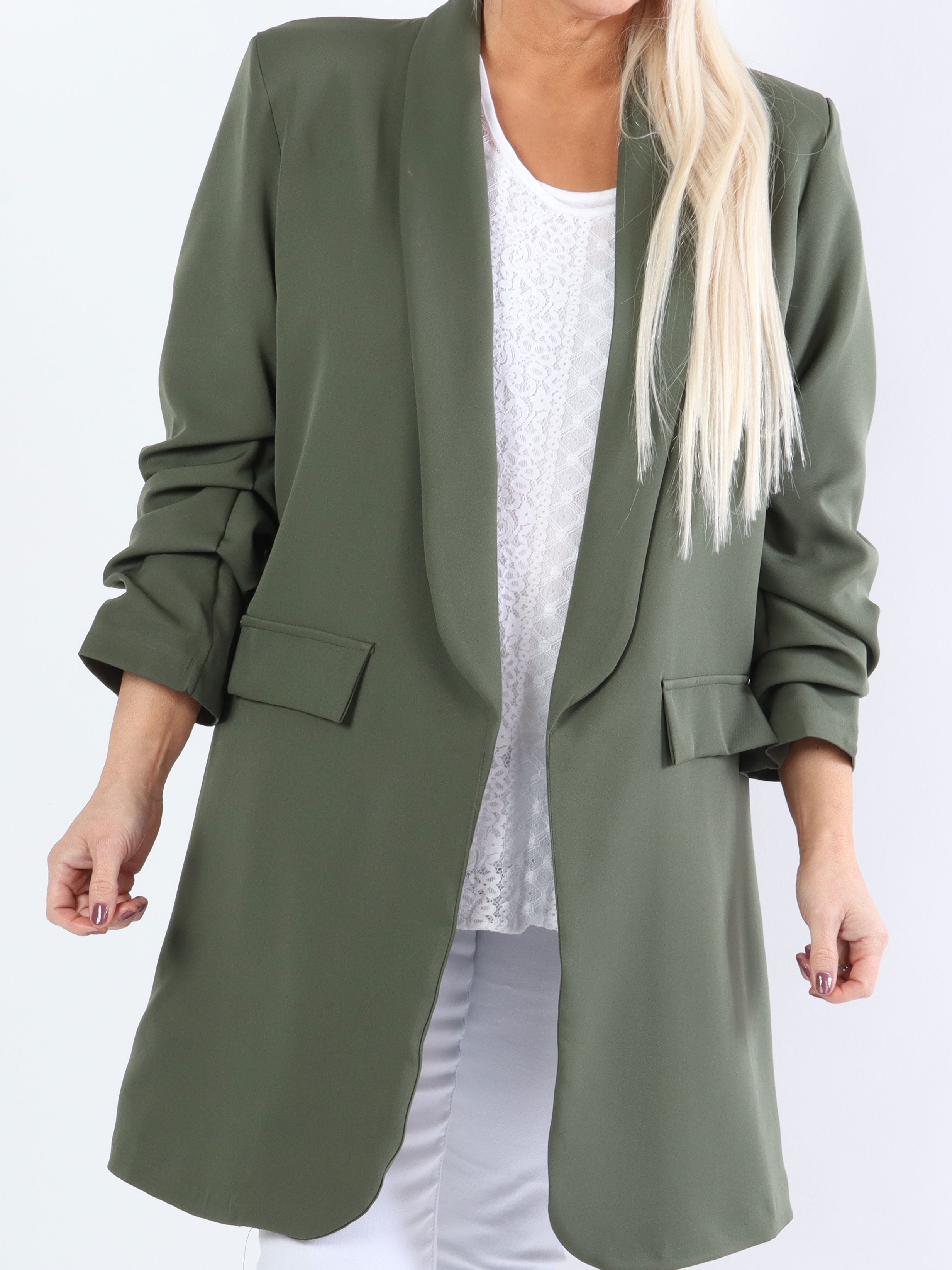 Mila Long - Stilren blazer med rynk på ærmet