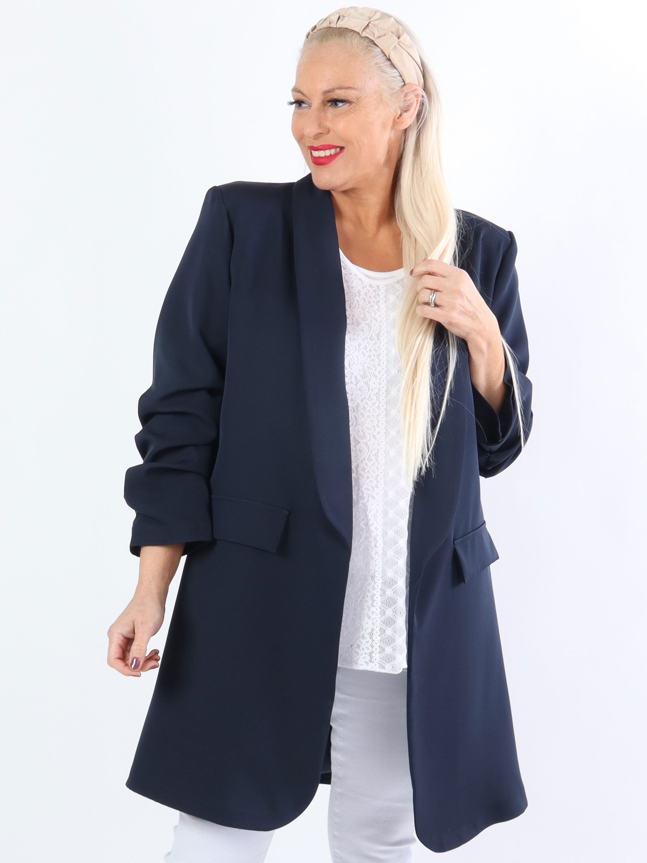 Mila Long - Stilren blazer med rynk på ærmet