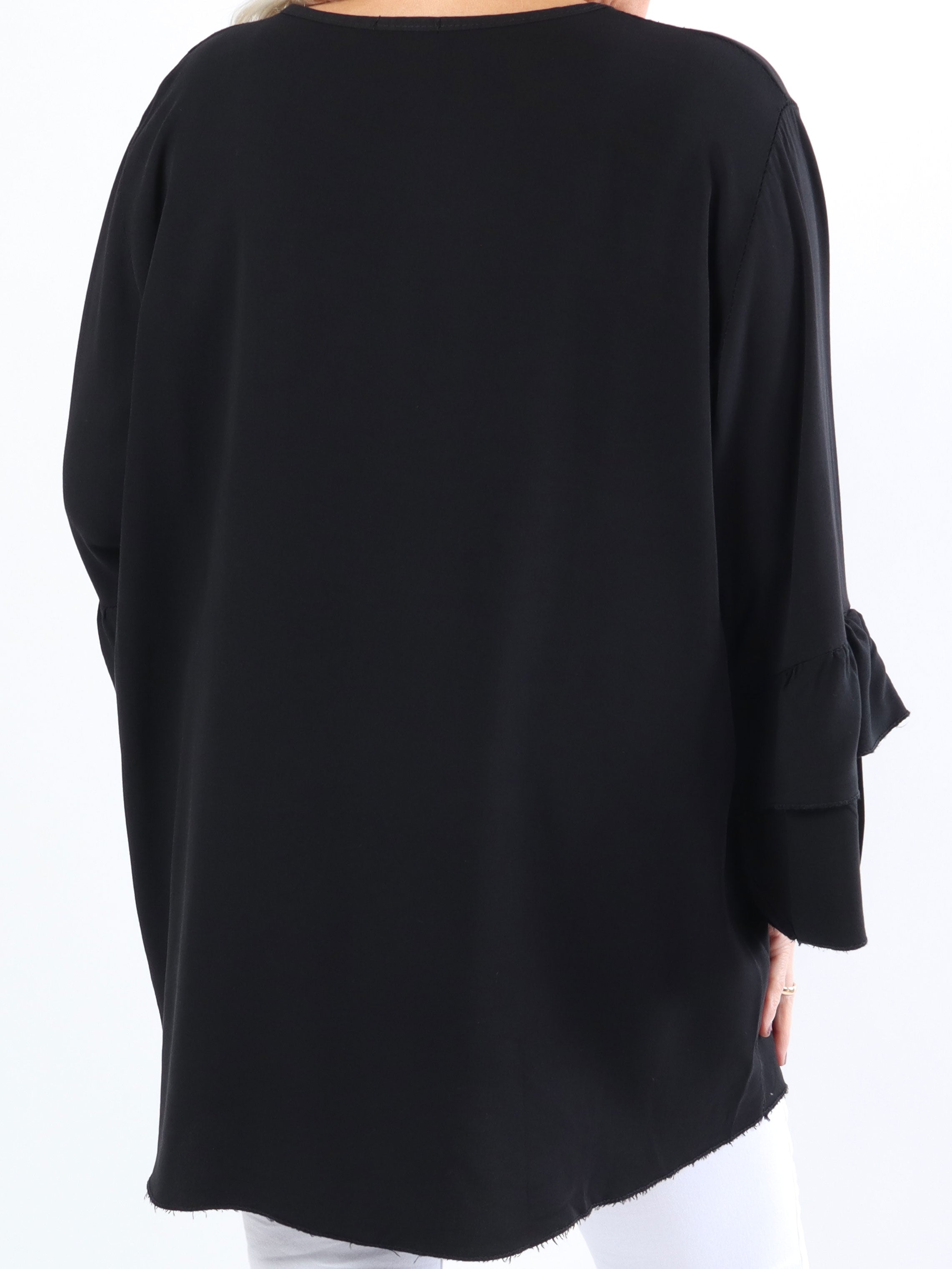 Kayla - Sød plus size bluse i viskose med flæser på ærmerne