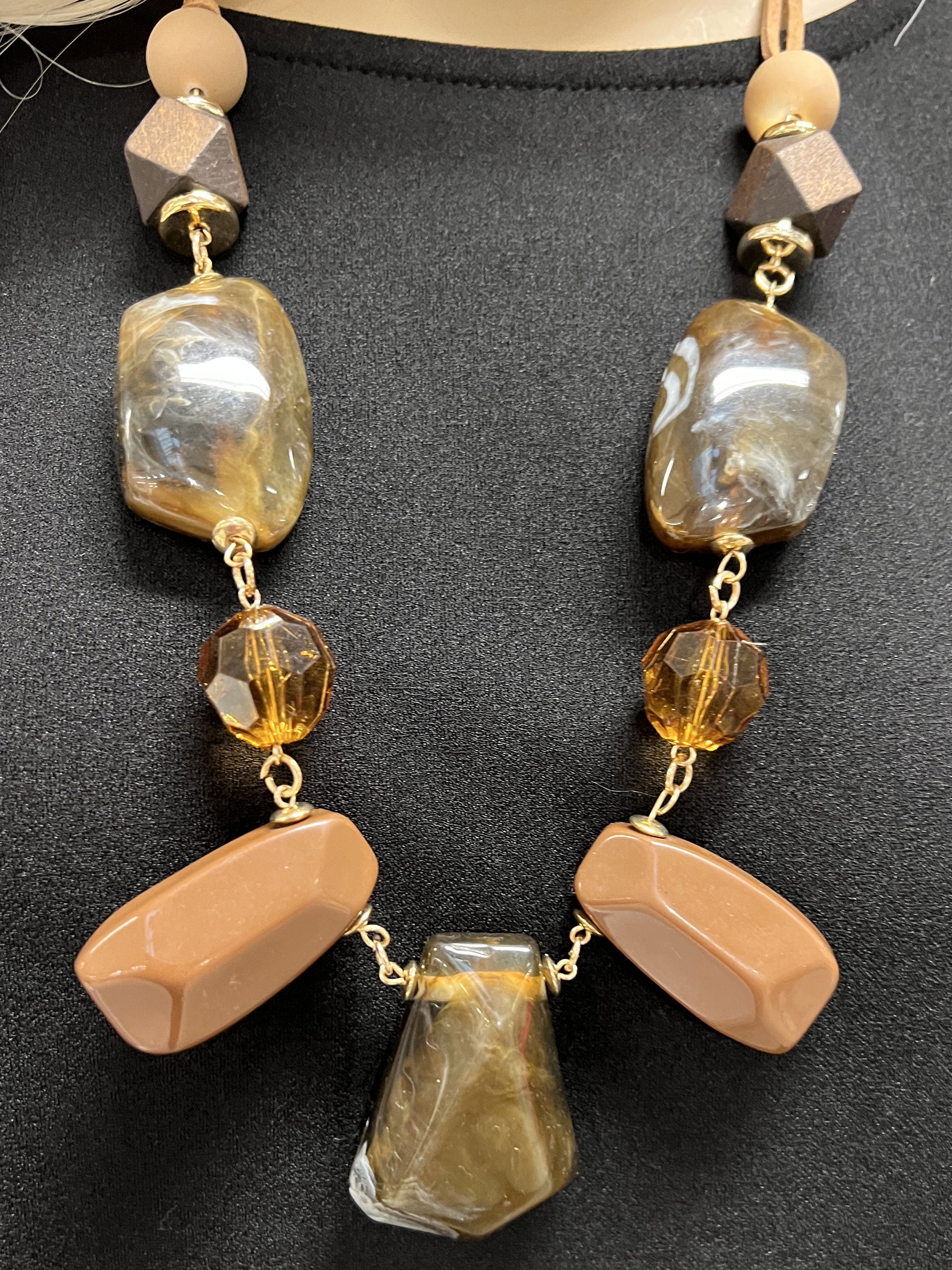 Maddalena - Smuk halskæde med store perler