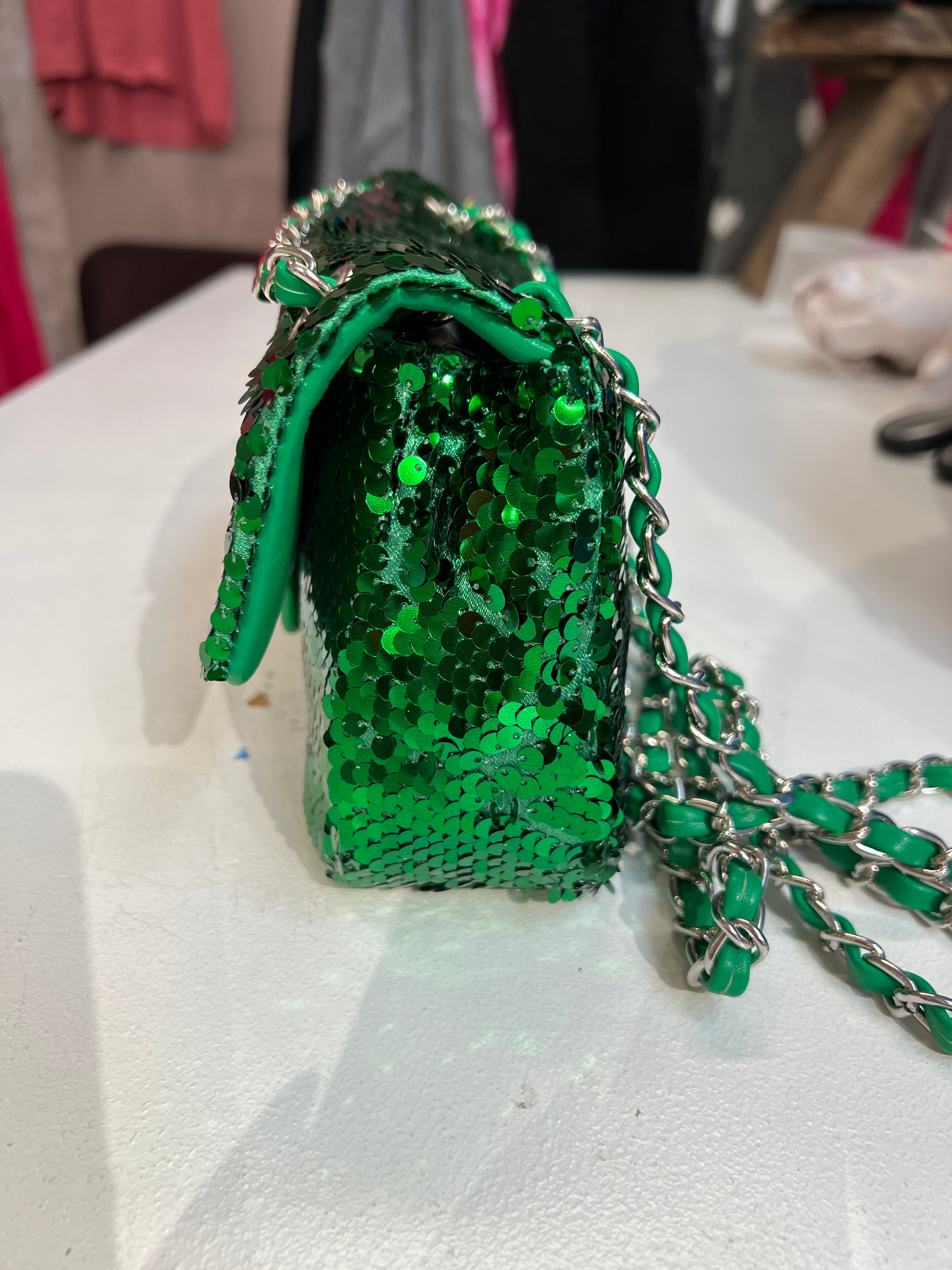 Alina - Paillet taske med sølv kæde