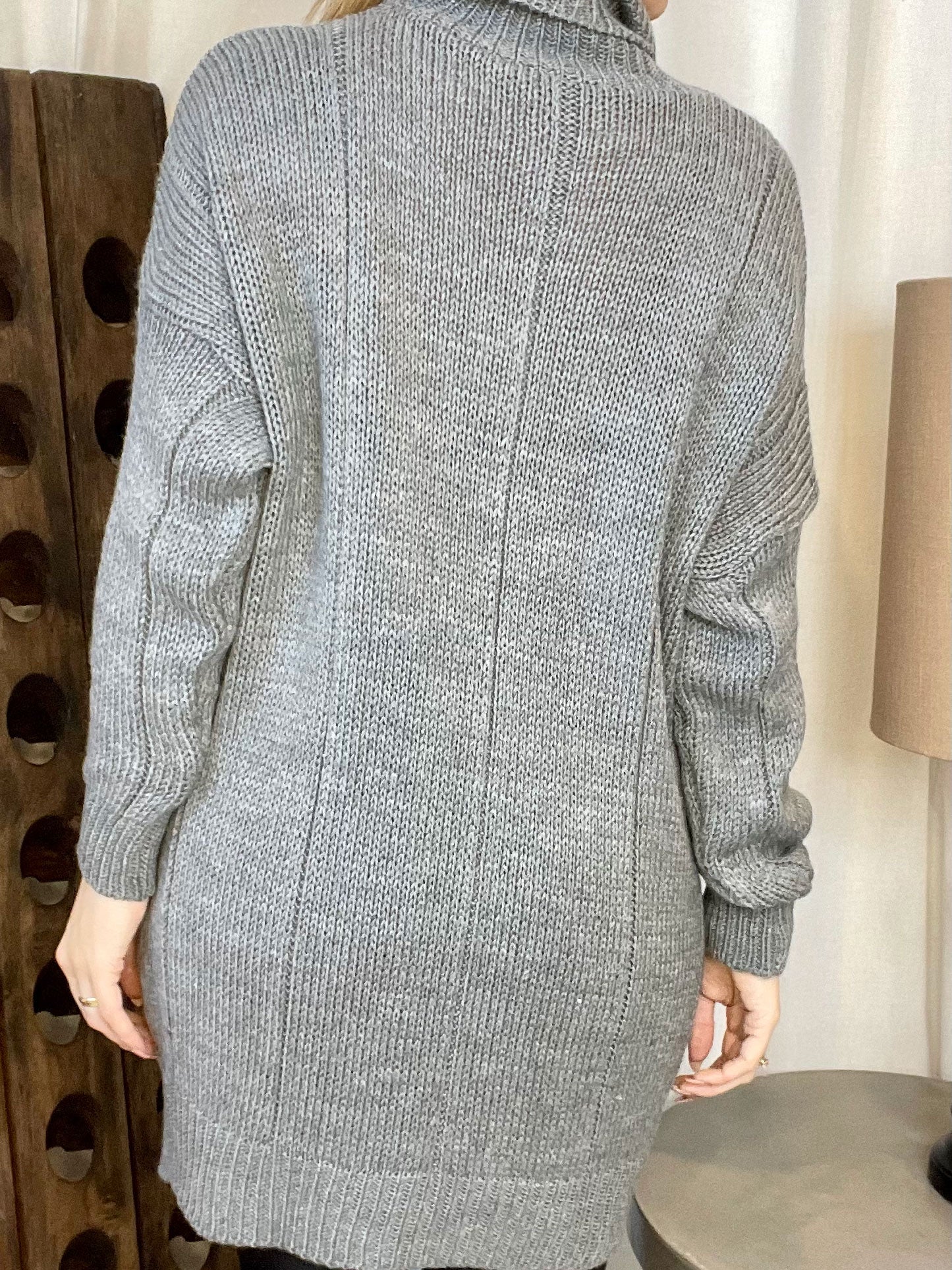 Masina - Strikkjole med rullekrave