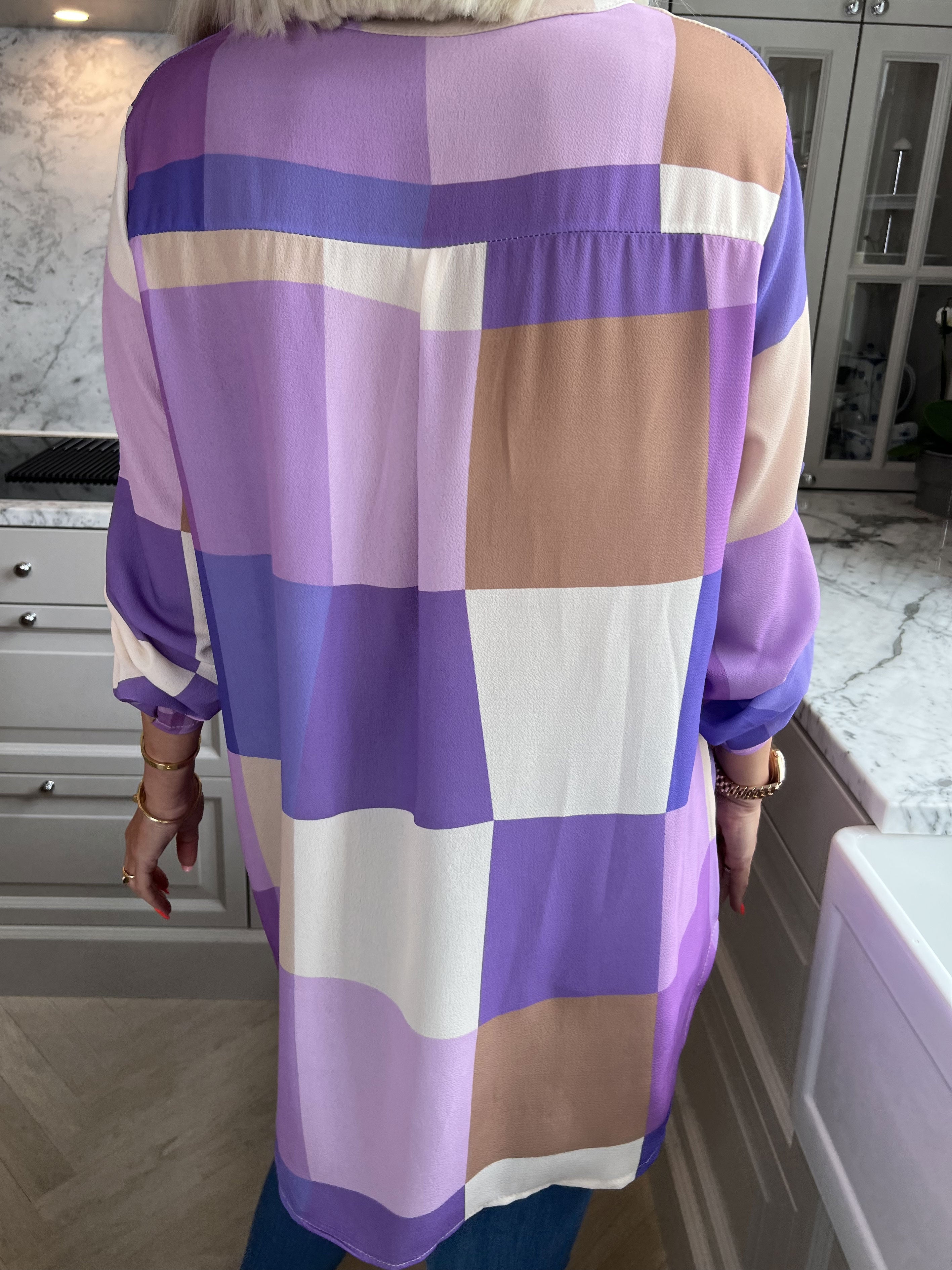 Vanesa - Lang ternet flerfarvet tunika