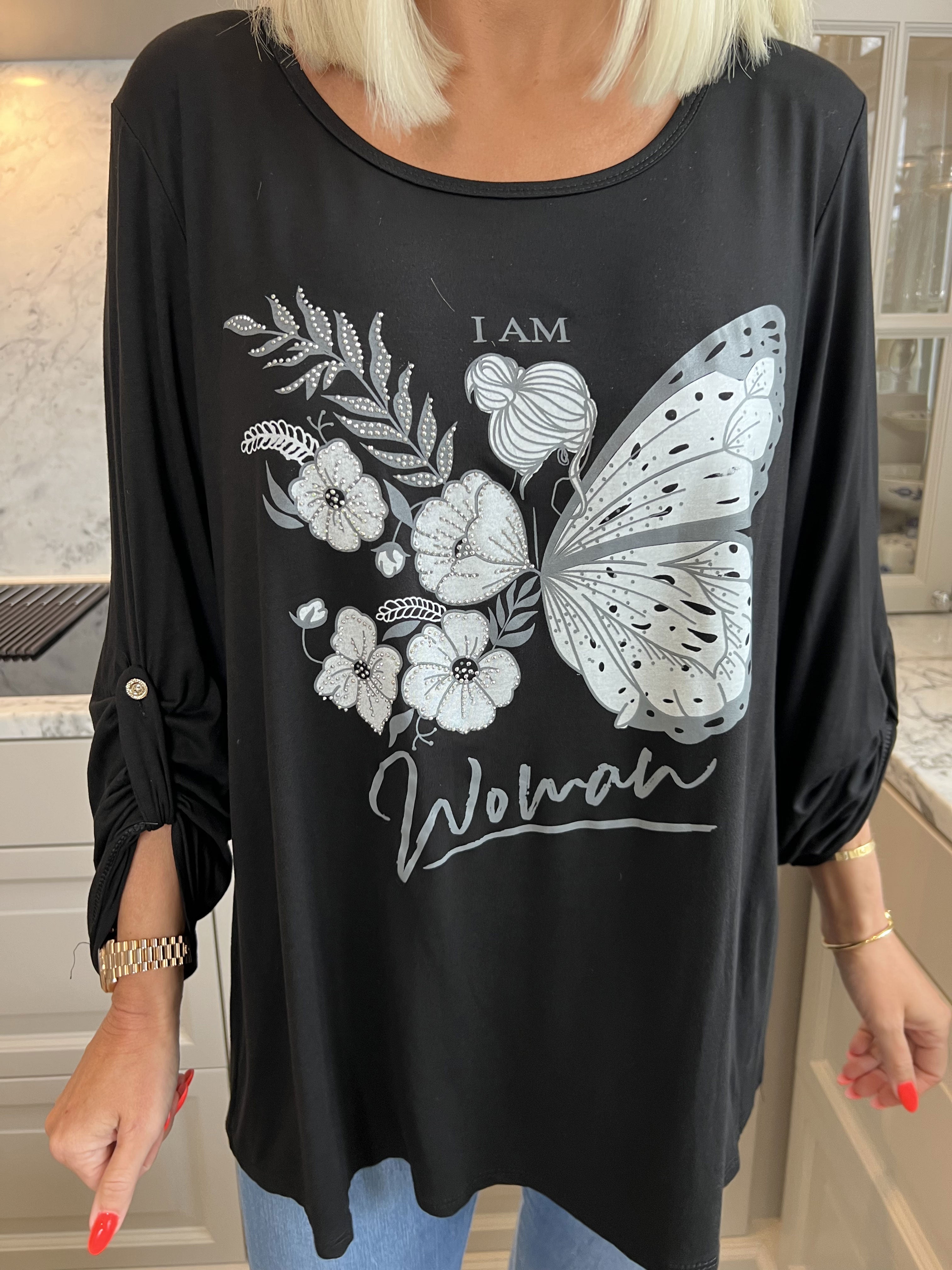 Sisse - Blød elastisk bluse med motiv og similisten