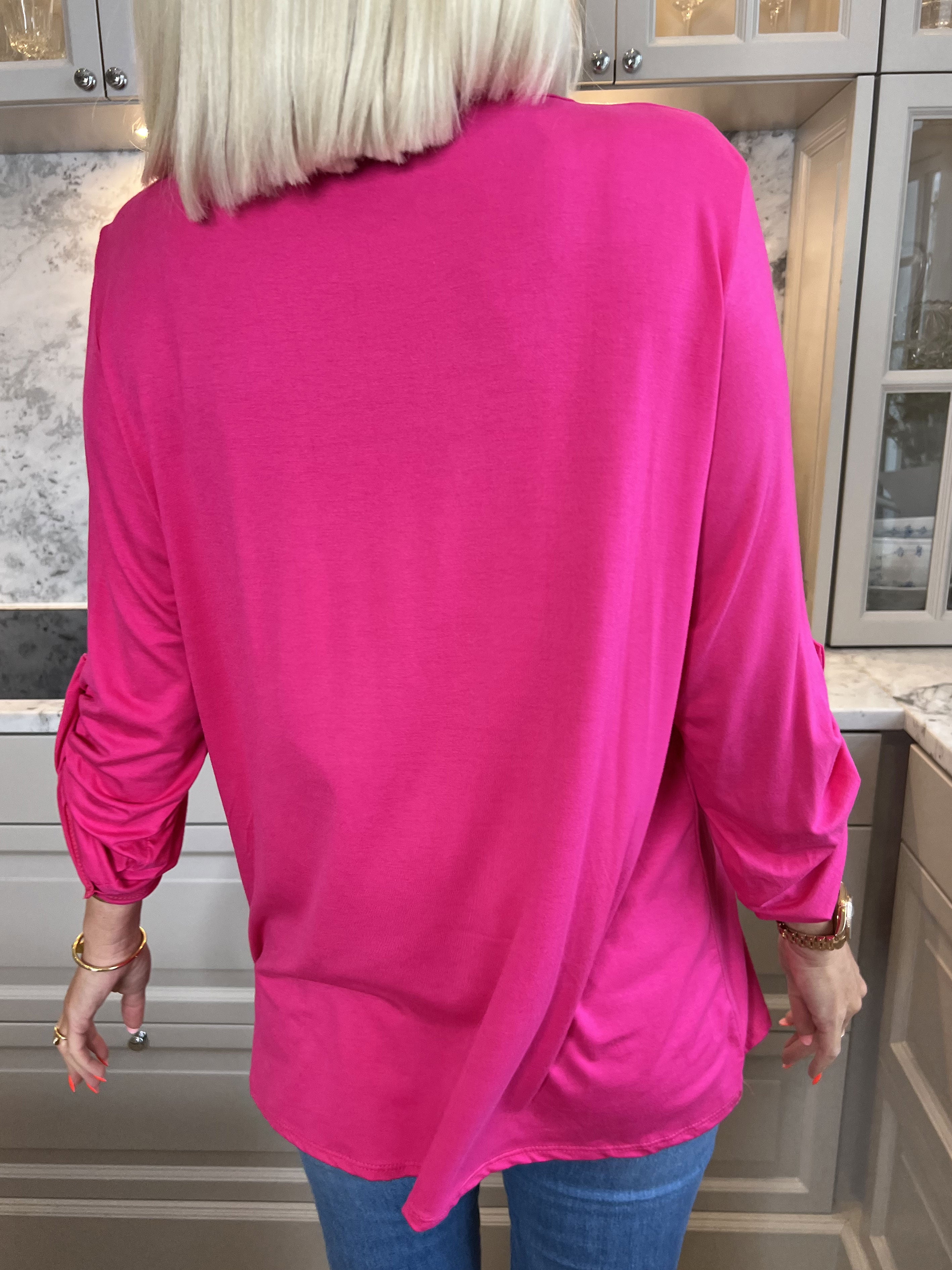 Sisse - Blød elastisk bluse med motiv og similisten