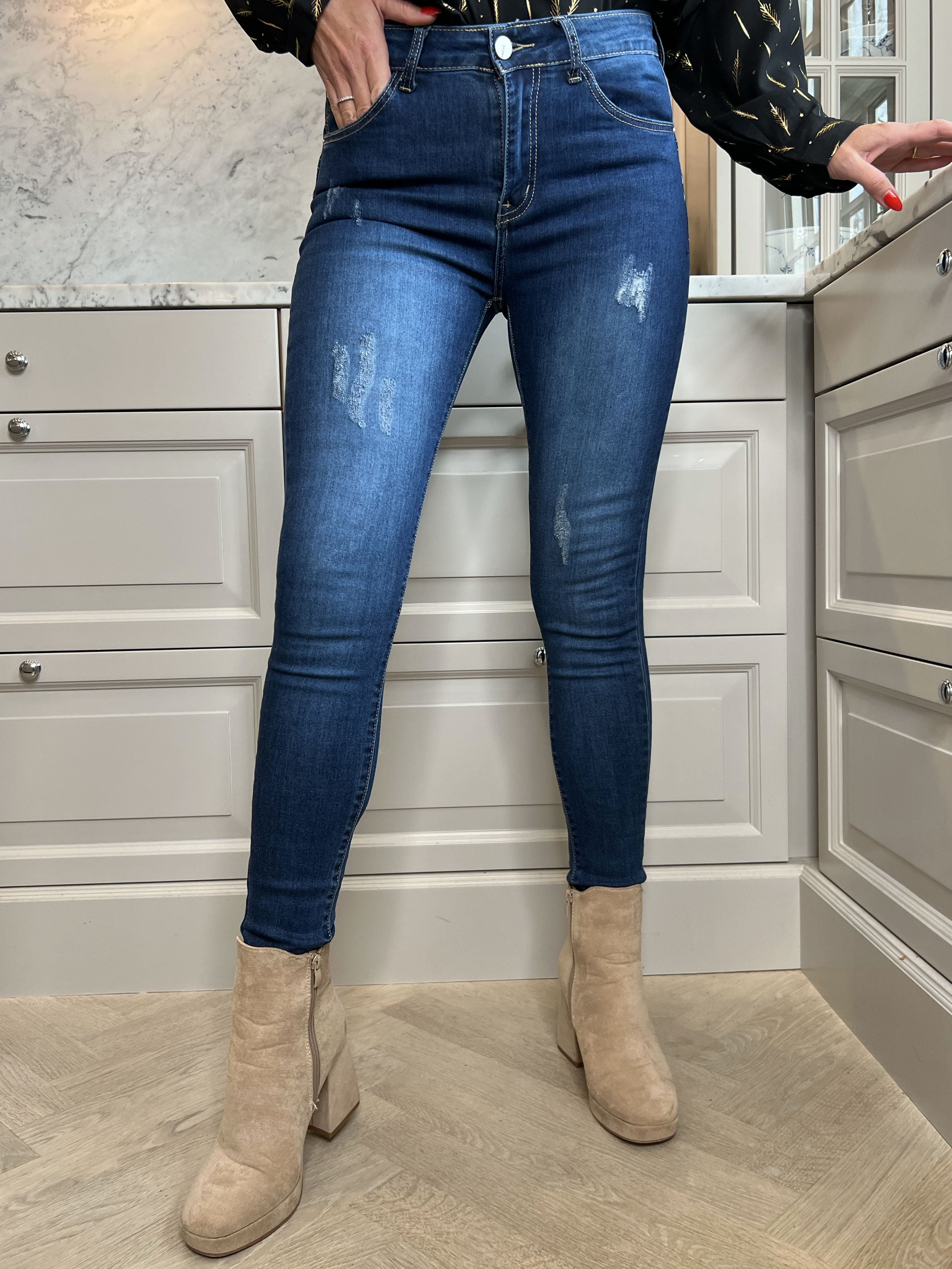 Isra - Mørkeblå jeans med push up effekt