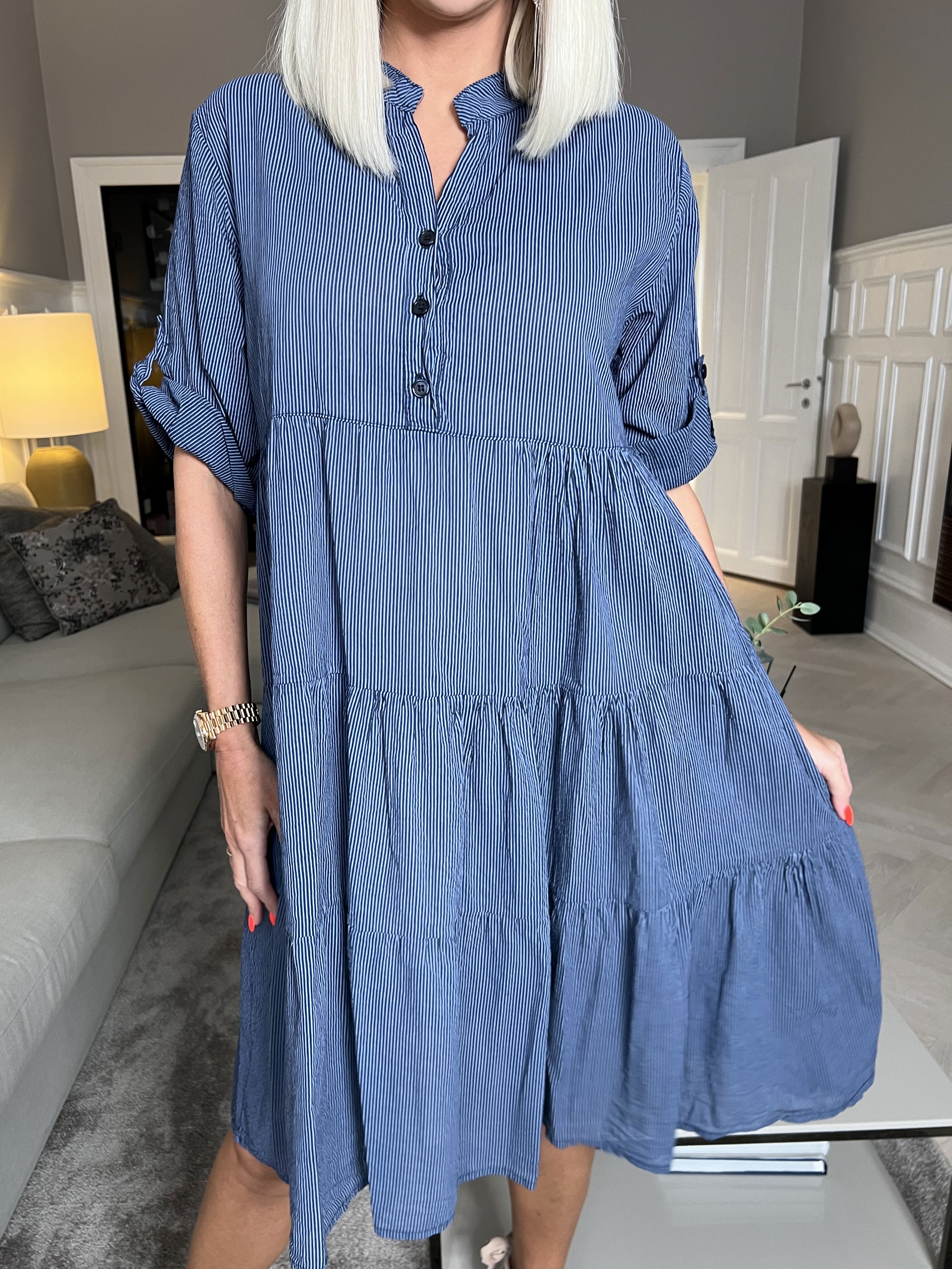 Cataleya - Sød stribet skjortekjole i bomuld