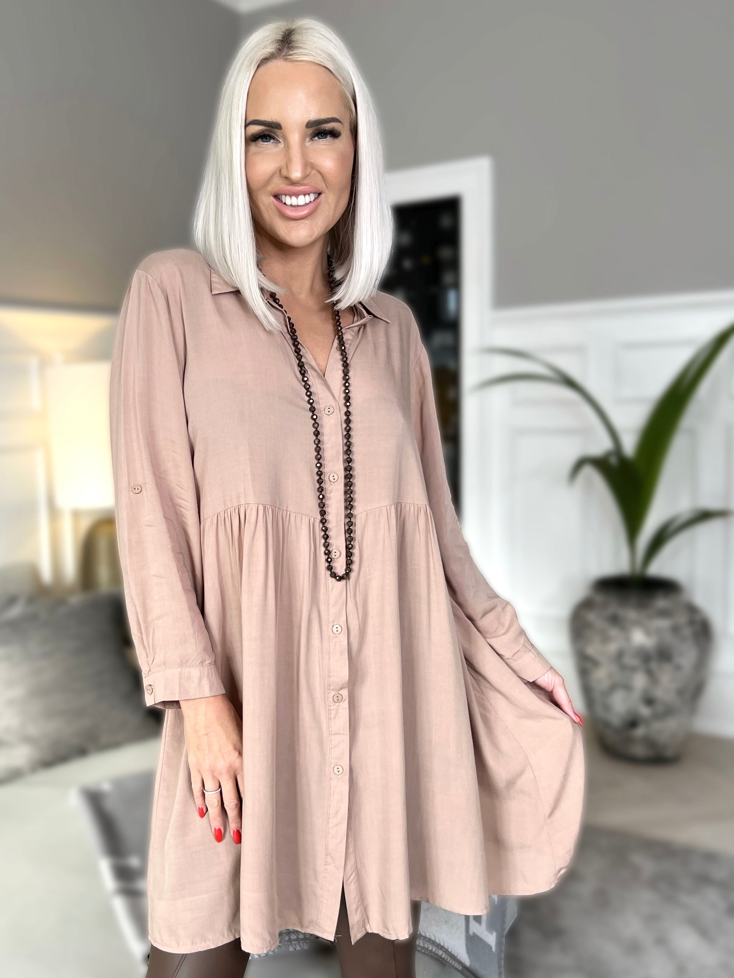 Katinka - Skjortekjole i løs pasform