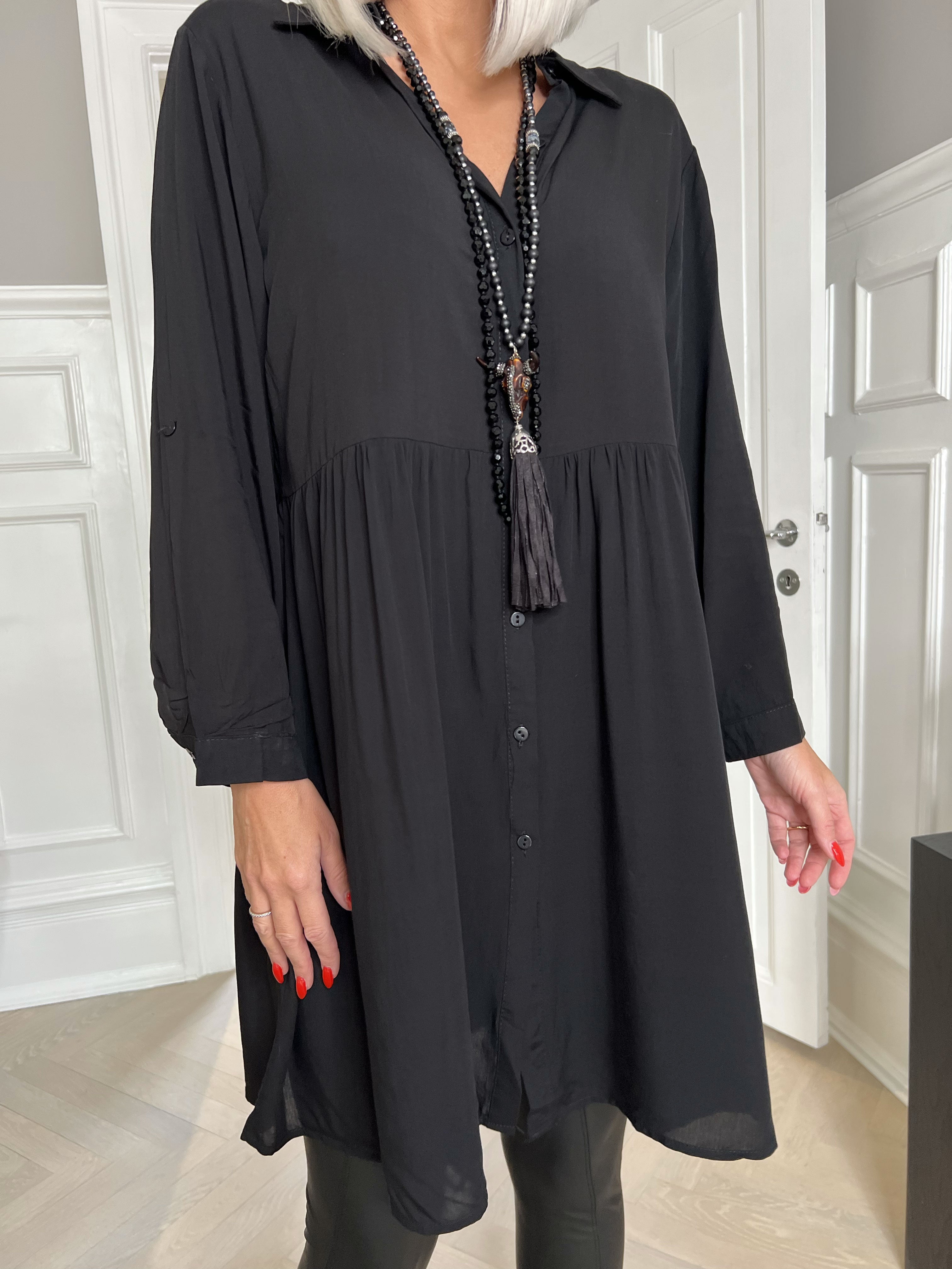 Katinka - Skjortekjole i løs pasform