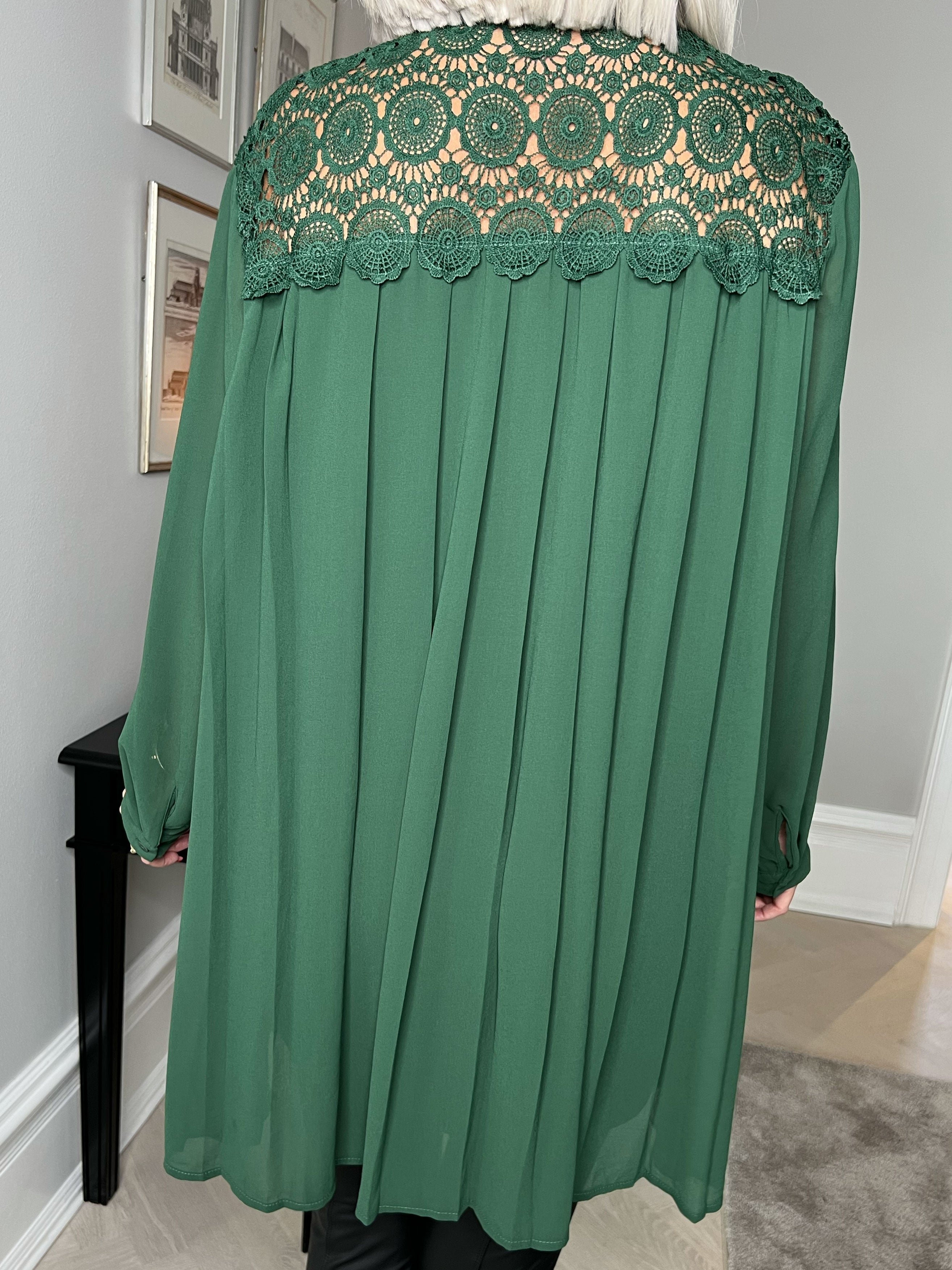 Veronika - Fineste tunika med plisseringer