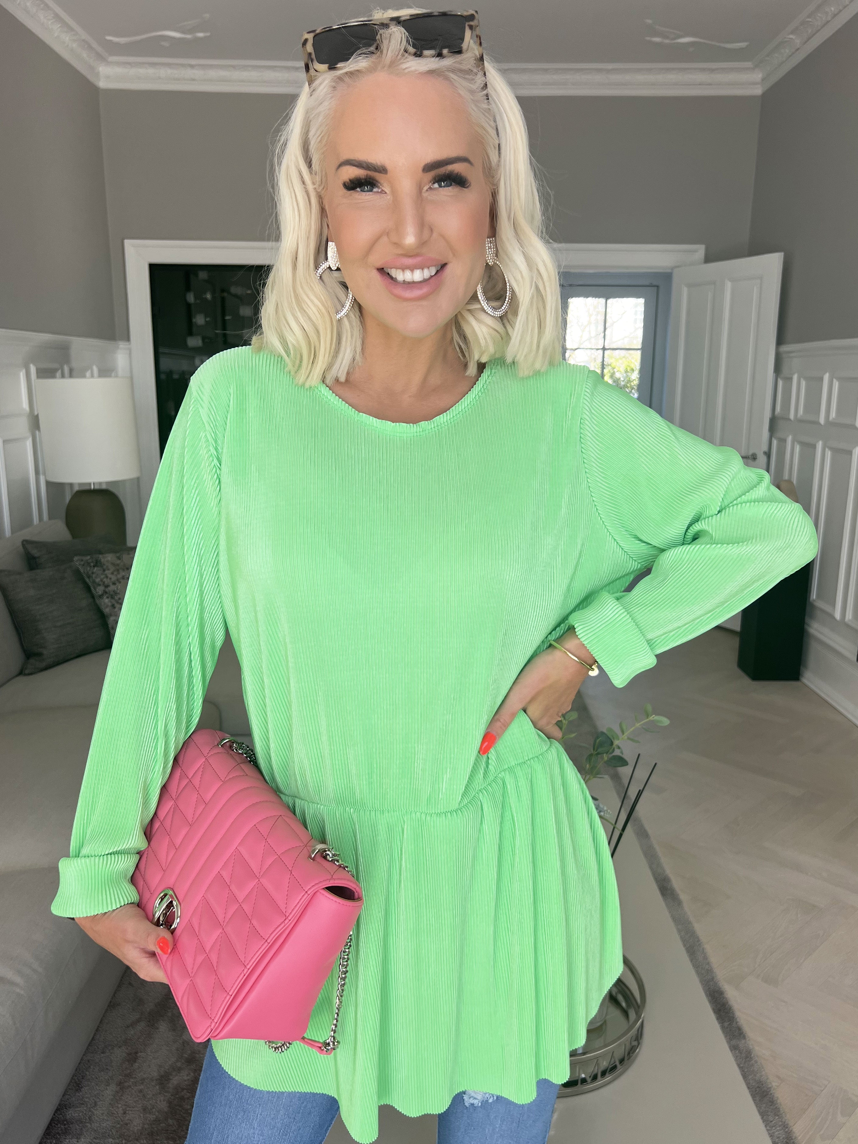 Delfina - Rillet langærmet bluse med lille skød